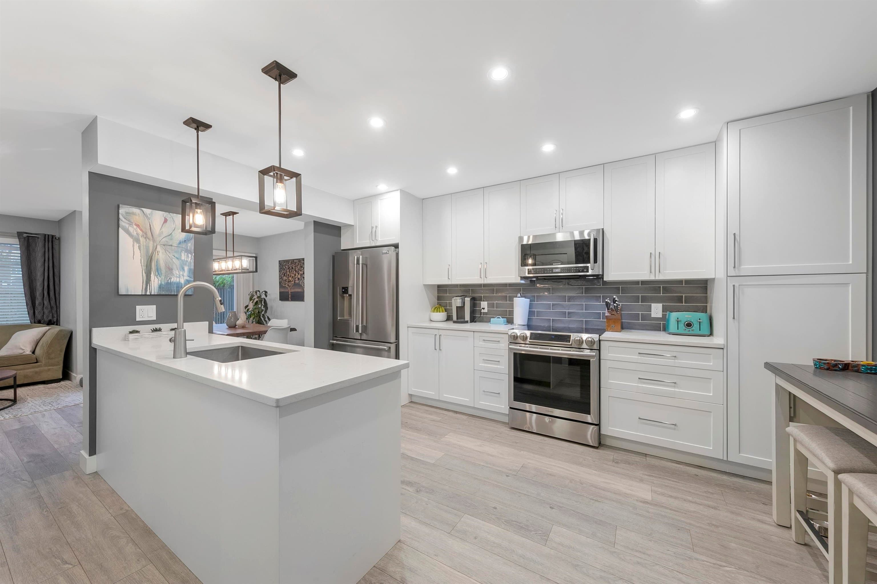 469 Carlsen Place, Port Moody, V3H 4A1 — photo 1