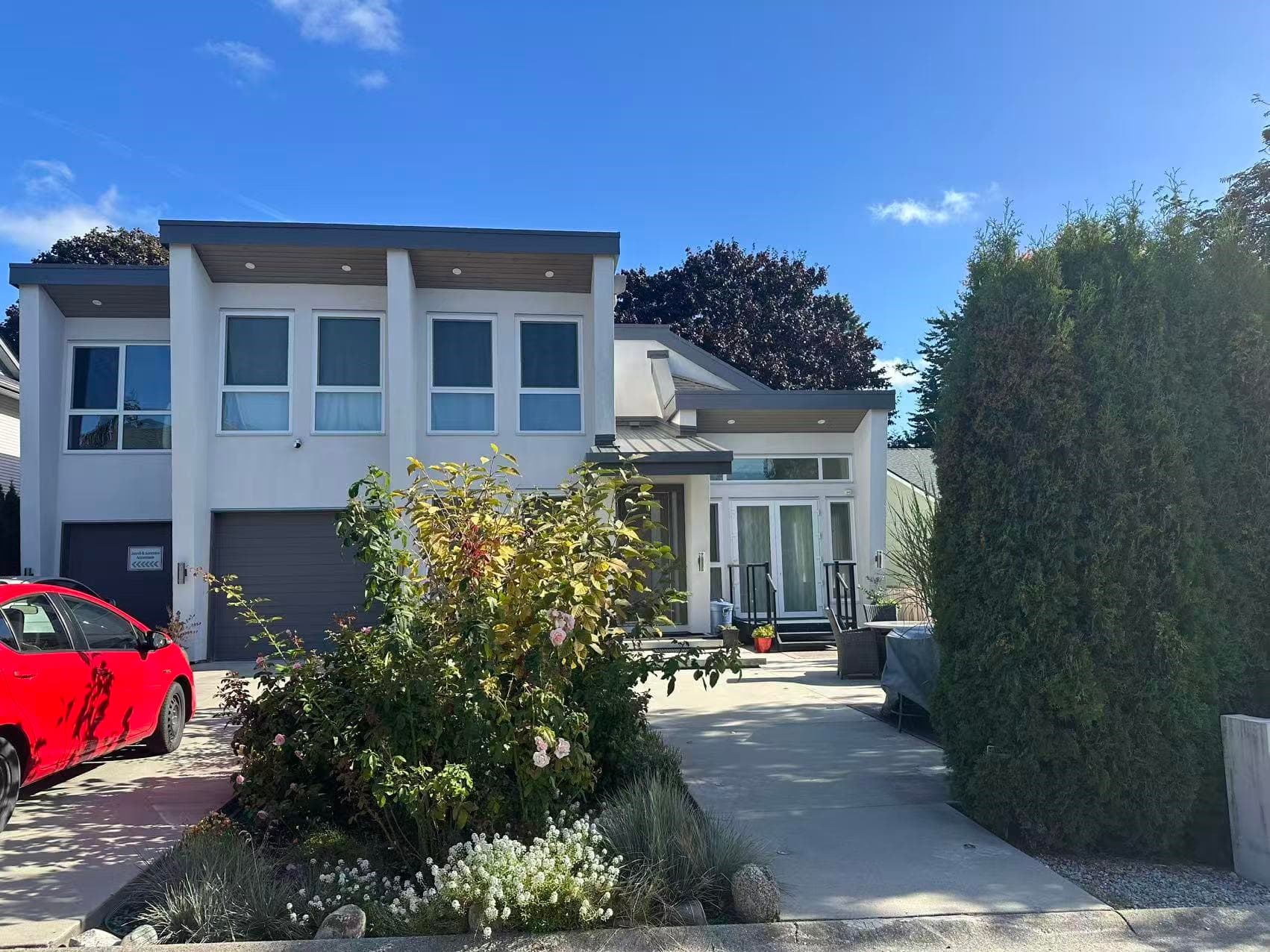 1525 King George Boulevard, Surrey