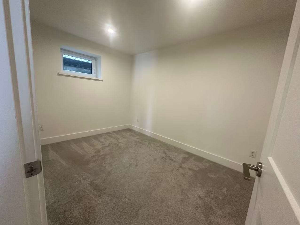 1525 King George Boulevard, Surrey, V4A 9R3 — photo 4