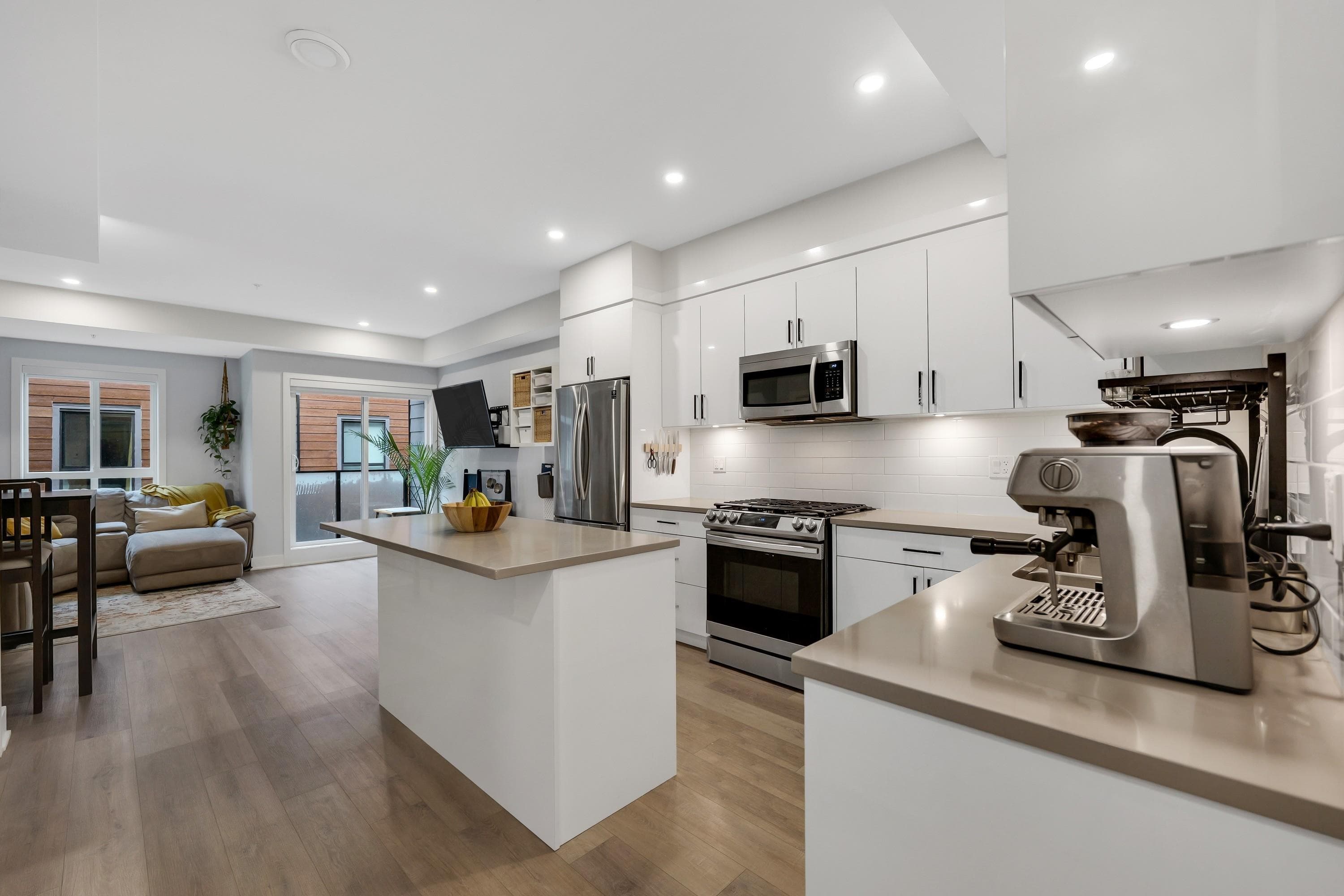 202 - 37842 Third Avenue, Squamish