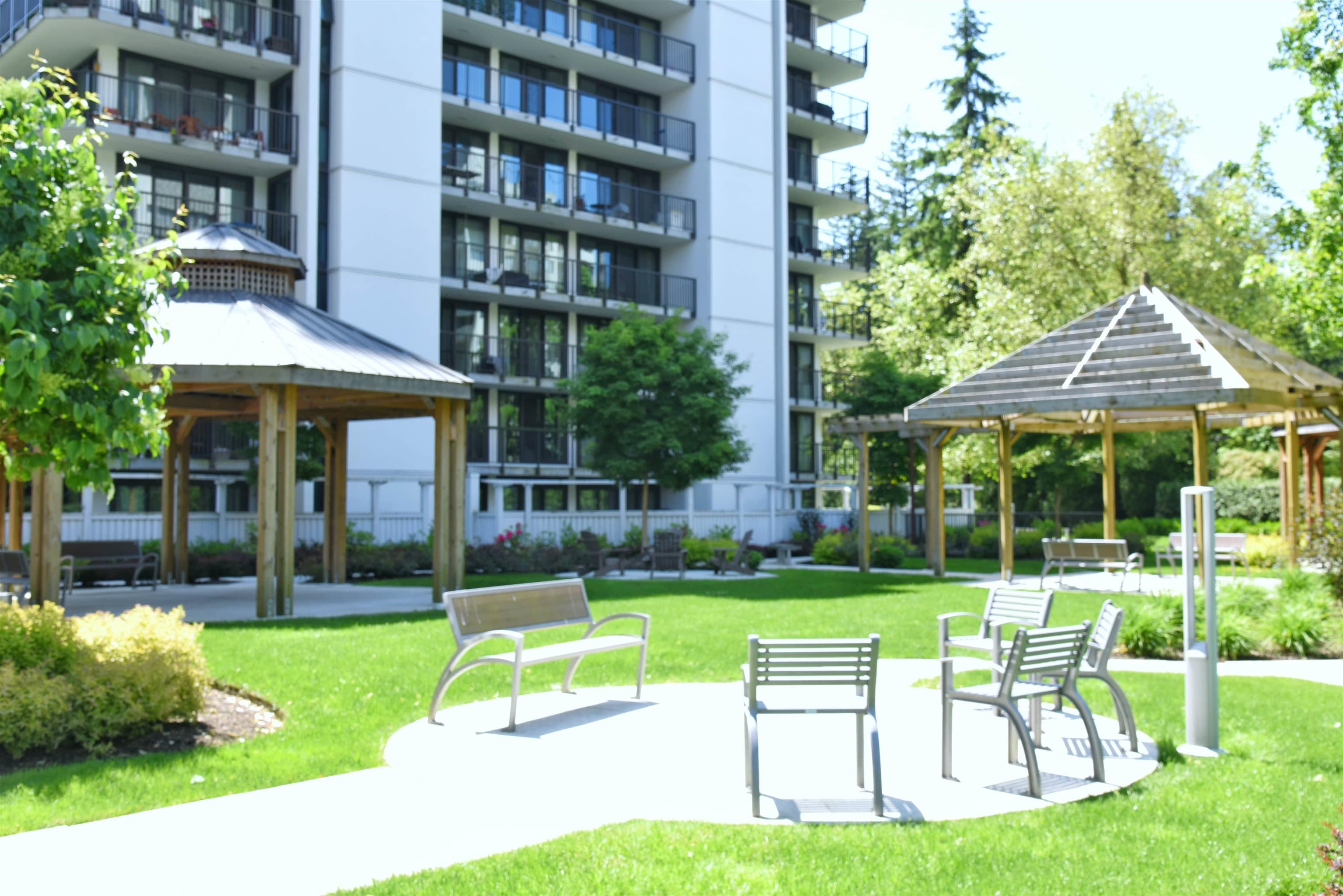204 - 6455 Willingdon Avenue, Burnaby, V5H 4E4 — photo 1