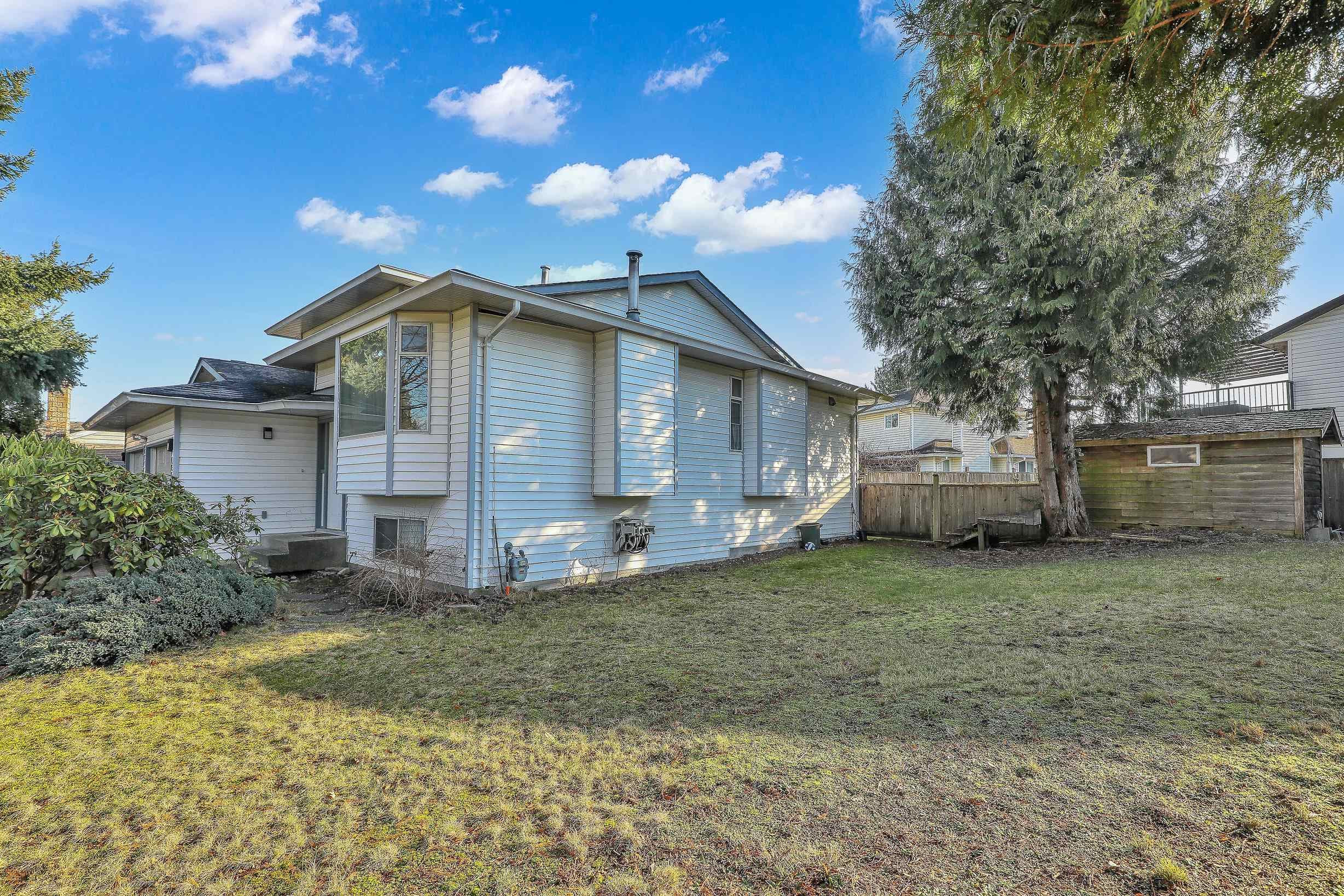 15662 91a Avenue, Surrey, V4N 2X3 — photo 3