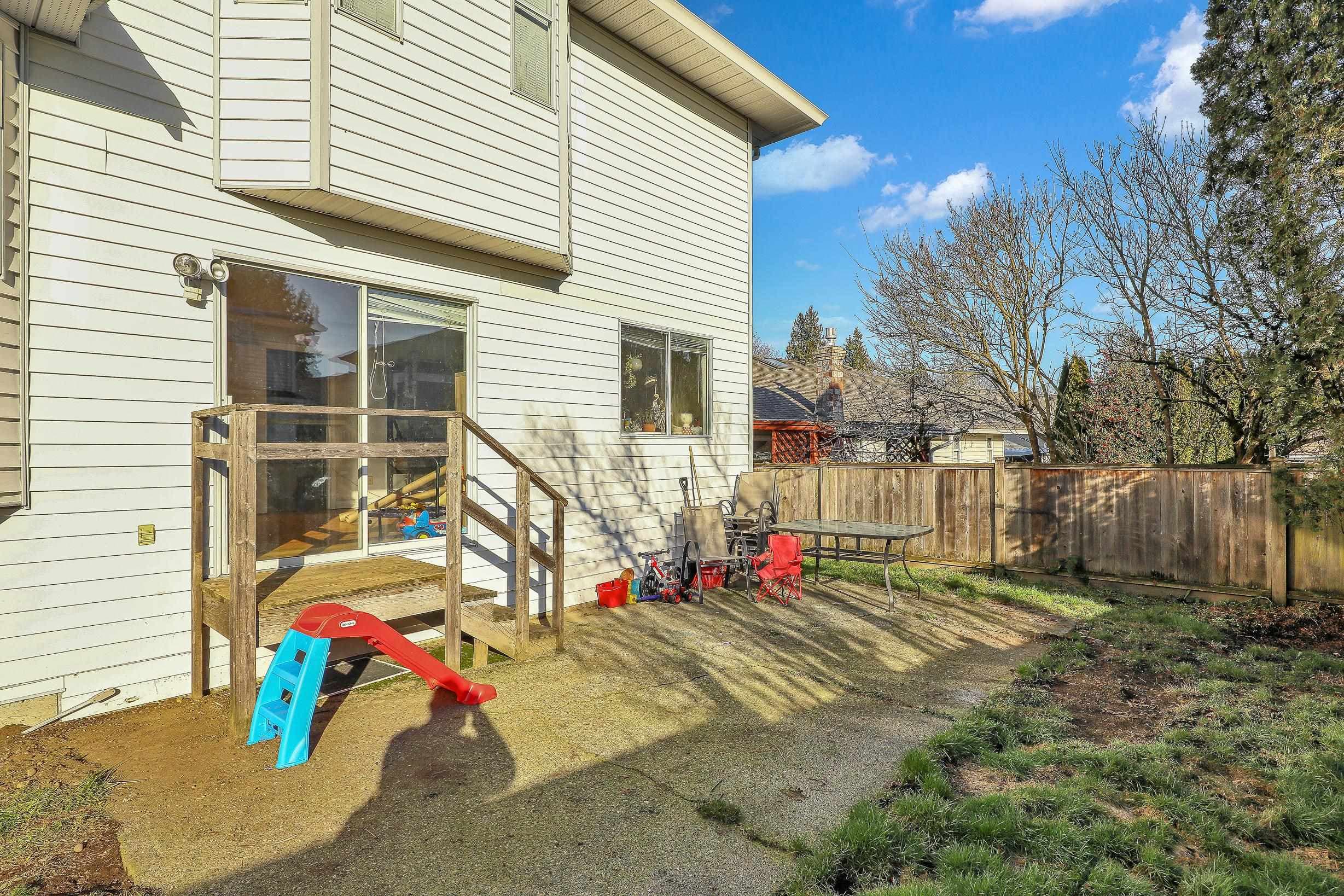 15662 91a Avenue, Surrey, V4N 2X3 — photo 4