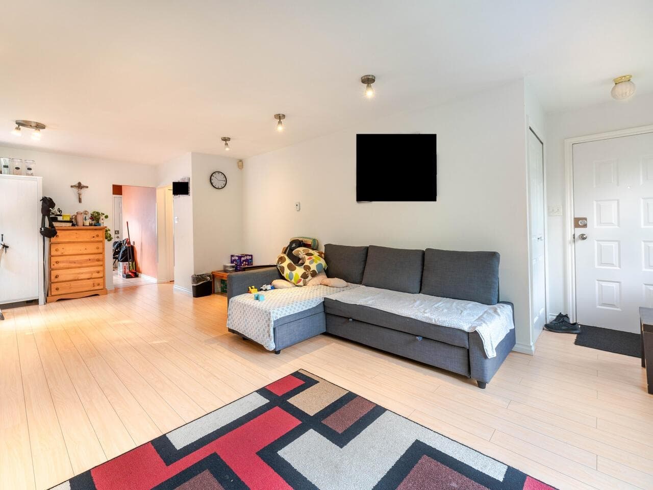 2216 E 41st Avenue, Vancouver, V5P 1L6 — photo 3