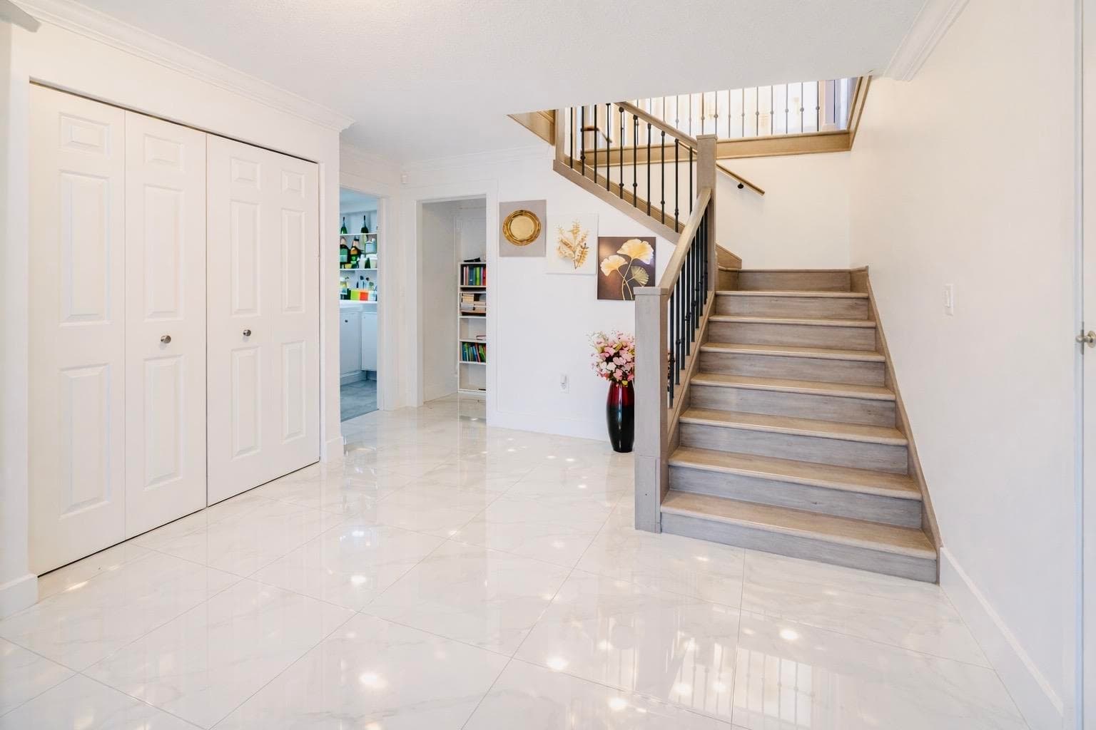 2904 Crossley Drive, Abbotsford, V2T 5G8 — photo 3