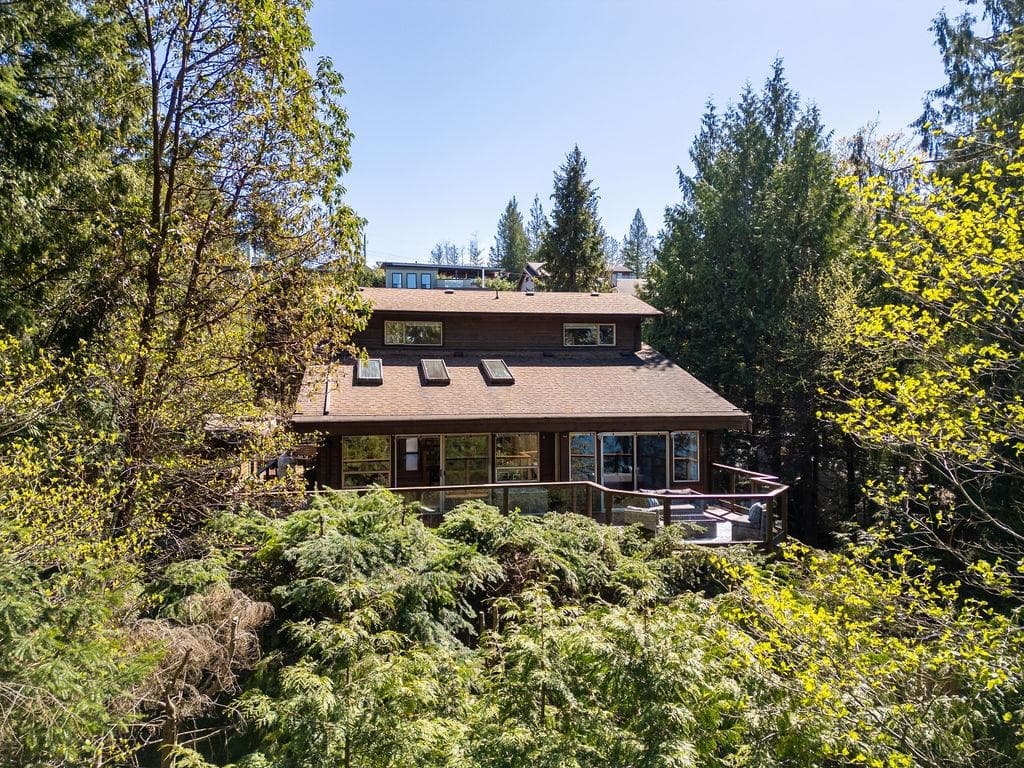 5864 Skookumchuk Road, Sechelt, V0N 3A4 — photo 2