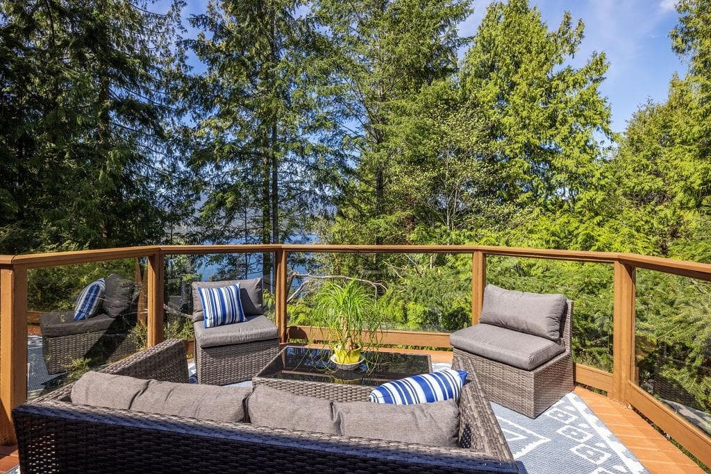 5864 Skookumchuk Road, Sechelt