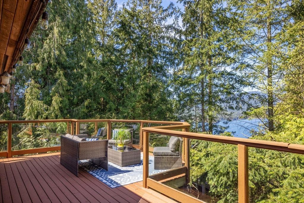 5864 Skookumchuk Road, Sechelt, V0N 3A4 — photo 4