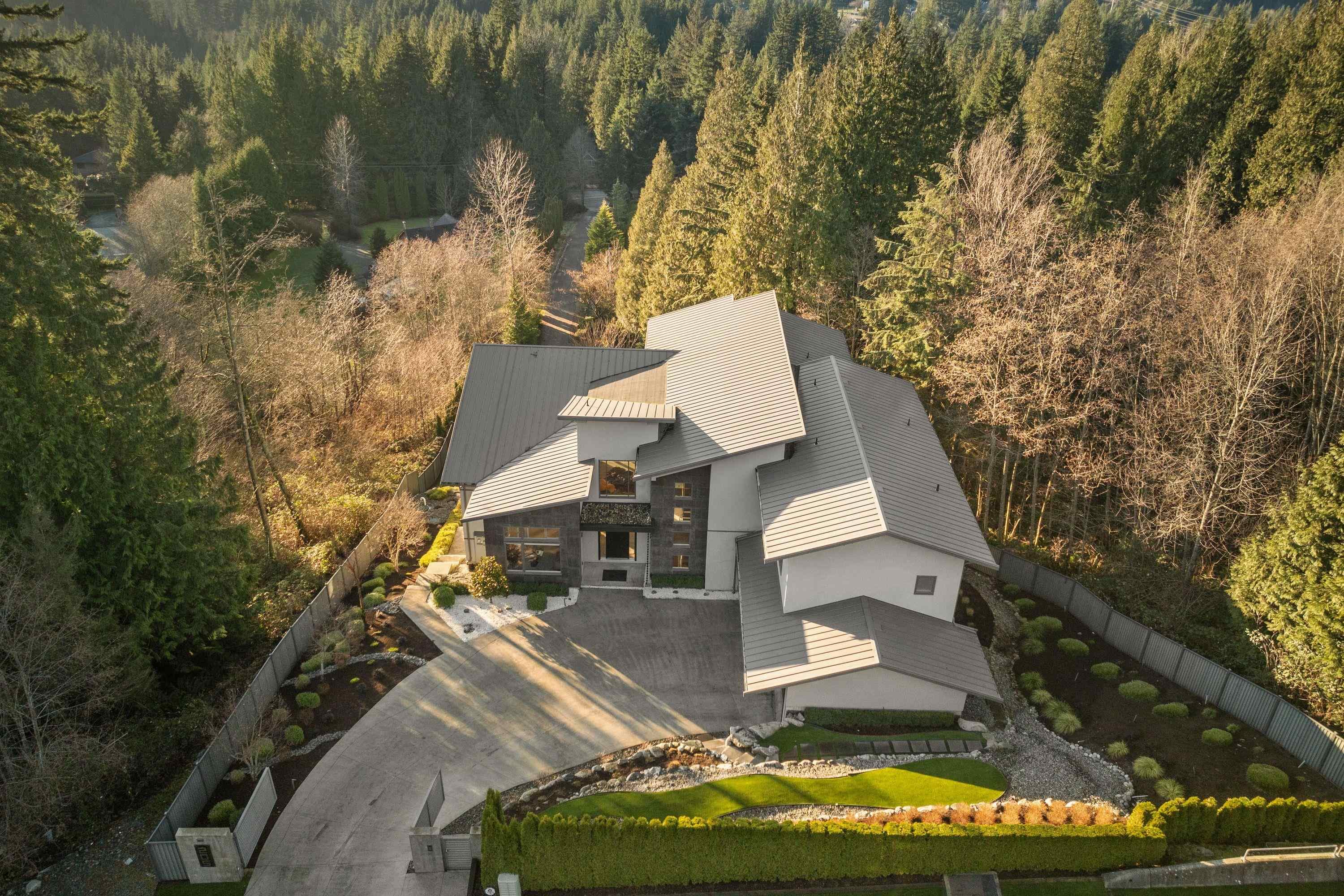 205 Kinsey Drive, Anmore, V3H 0G7 — photo 3
