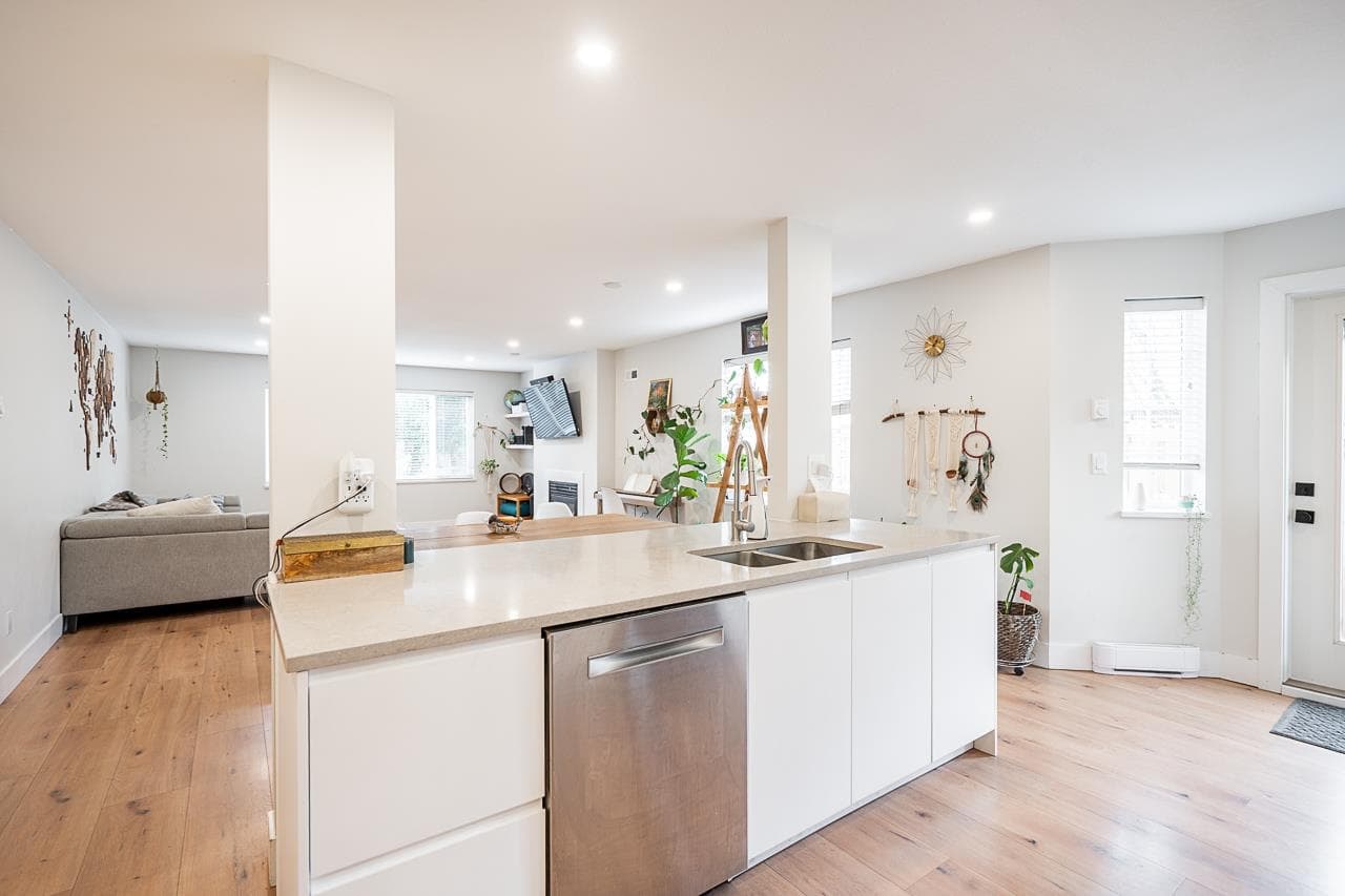 19 - 8338 158 Street, Surrey, V4N 0R3 — photo 4