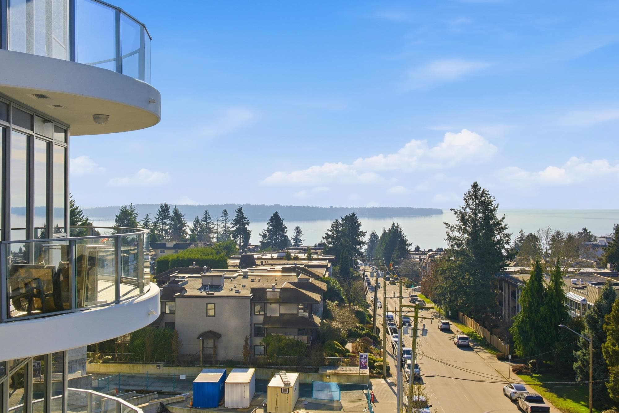 602 - 1500 Martin Street, White Rock, V4B 0C2 — photo 1