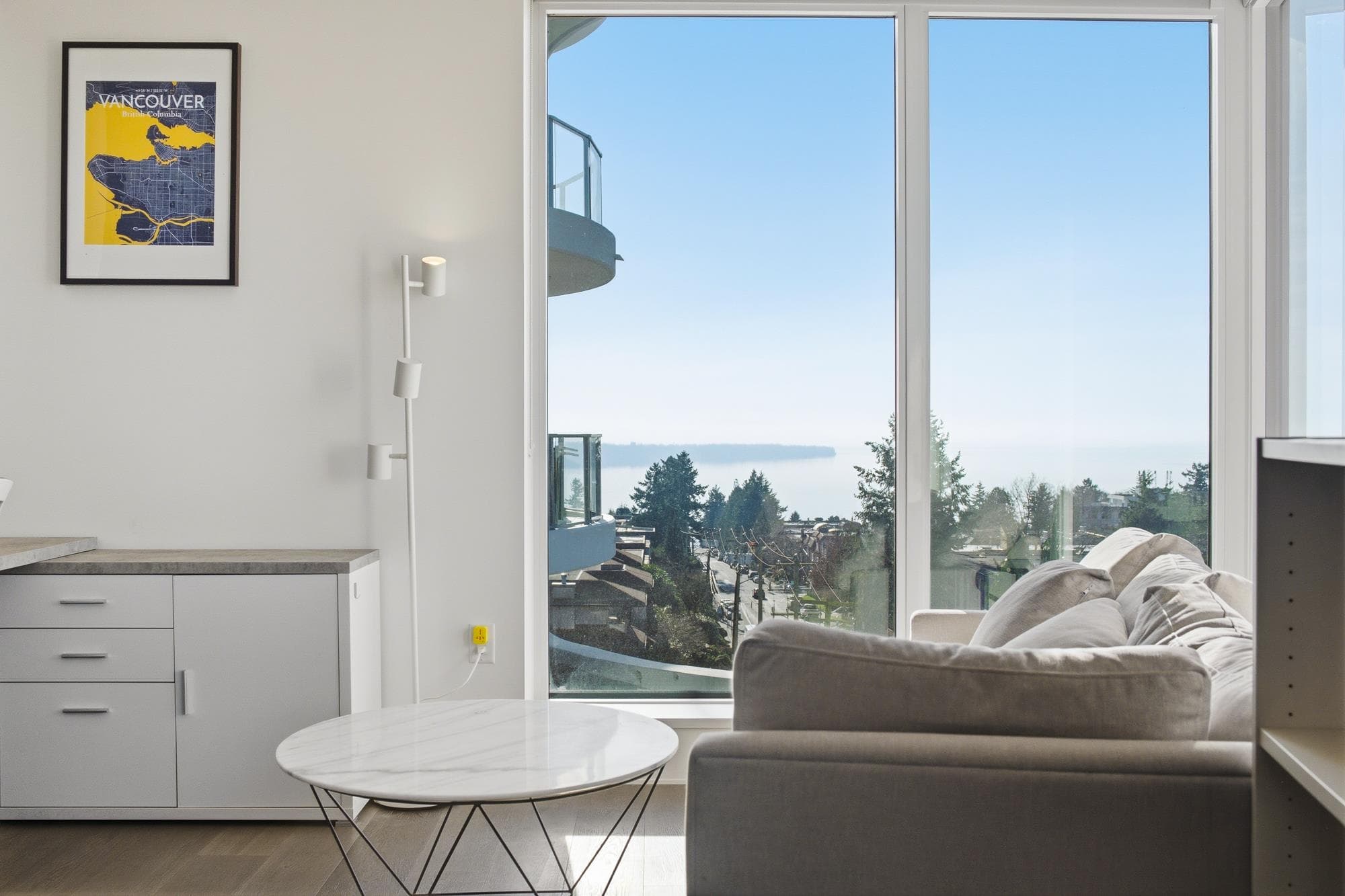 602 - 1500 Martin Street, White Rock, V4B 0C2 — photo 4