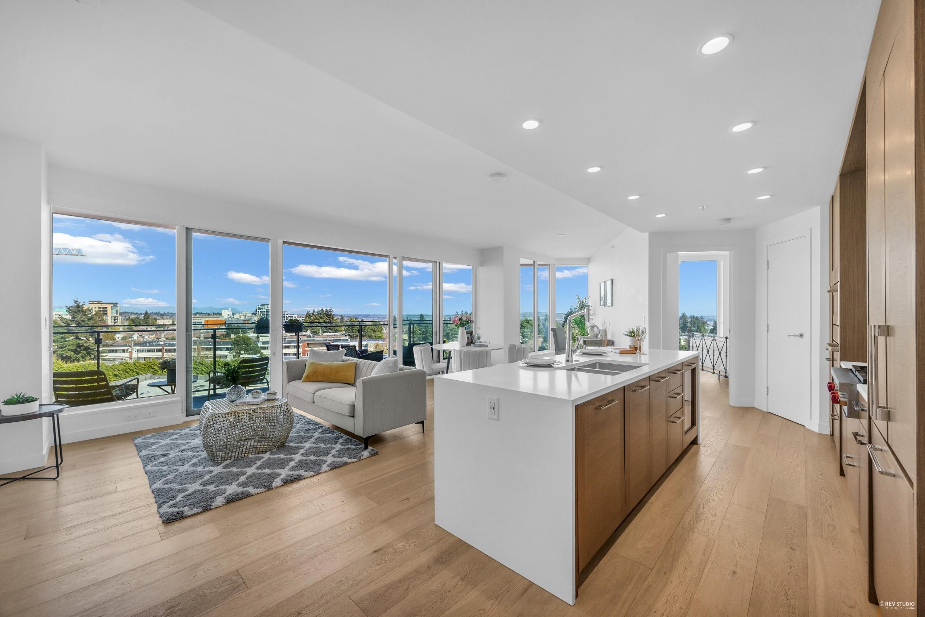 703 - 1439 George Street, White Rock