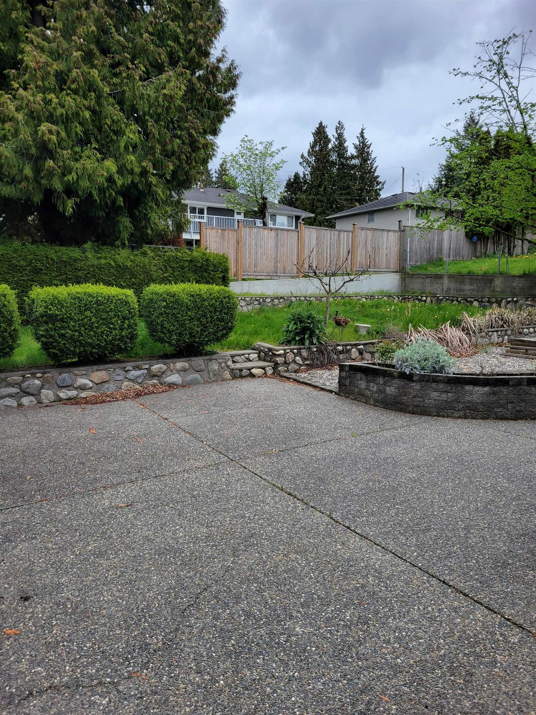 Upper - 9686 Princess Drive, Surrey, V3V 2T4 — photo 2