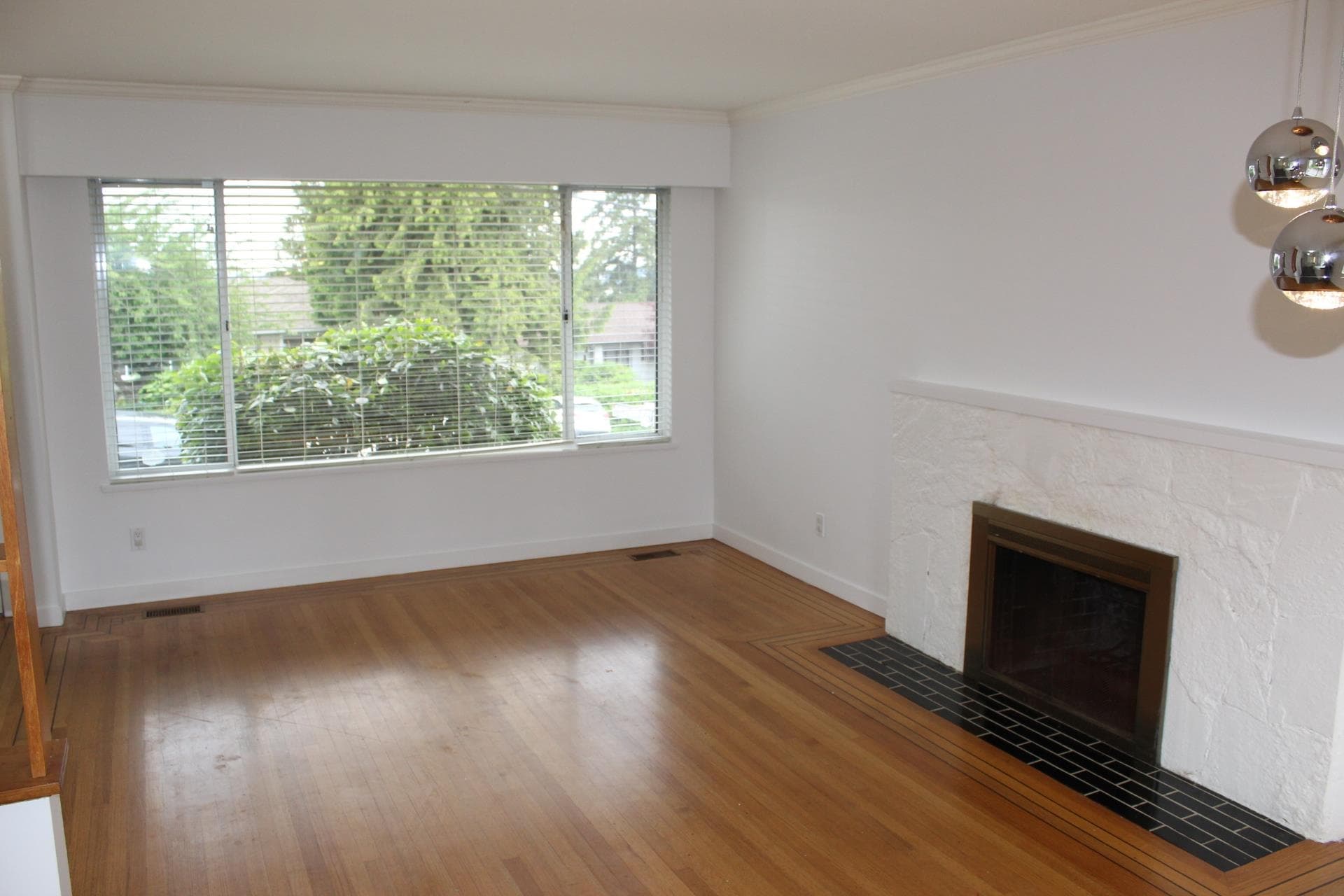 Upper - 9686 Princess Drive, Surrey, V3V 2T4 — photo 3