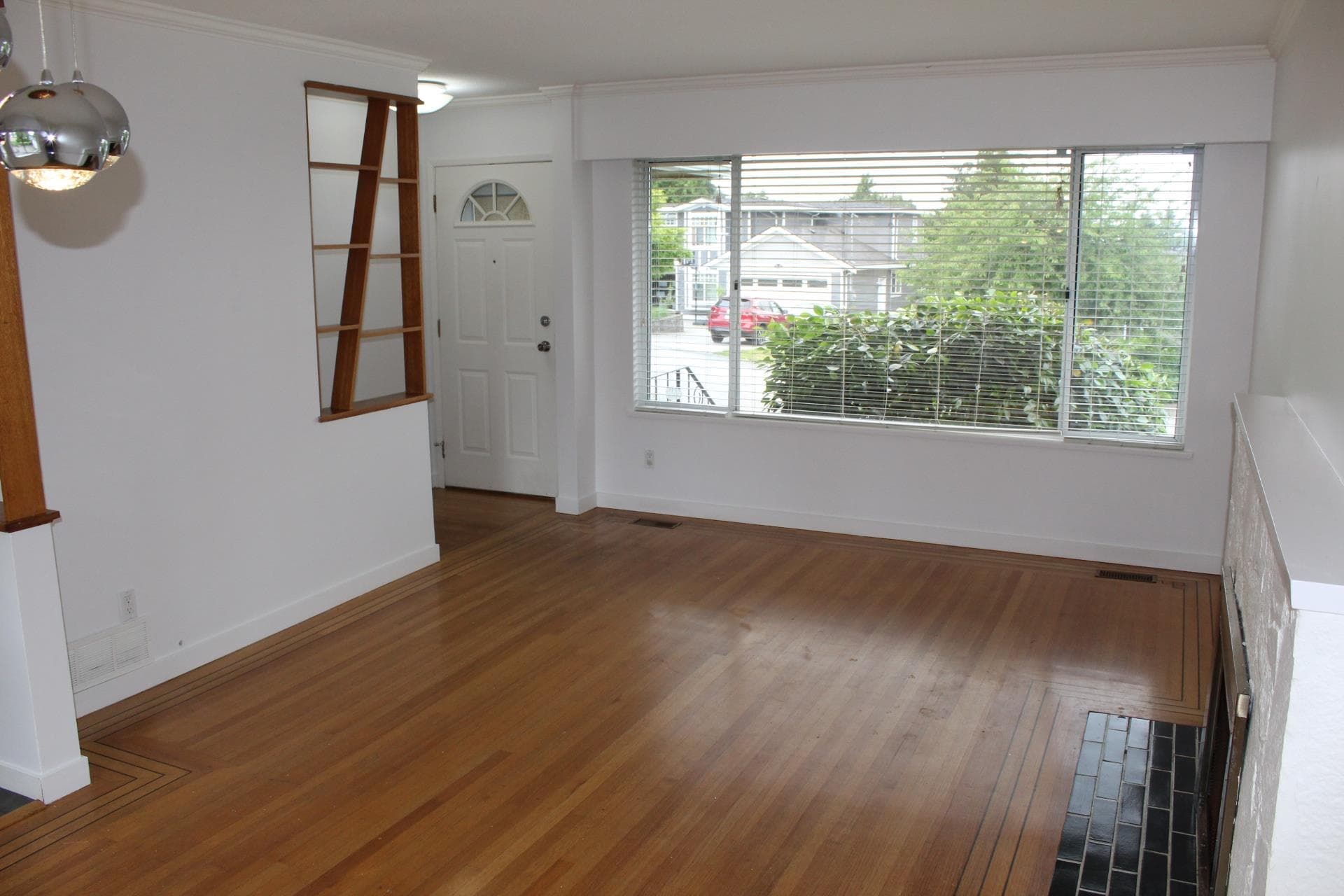 Upper - 9686 Princess Drive, Surrey, V3V 2T4 — photo 4