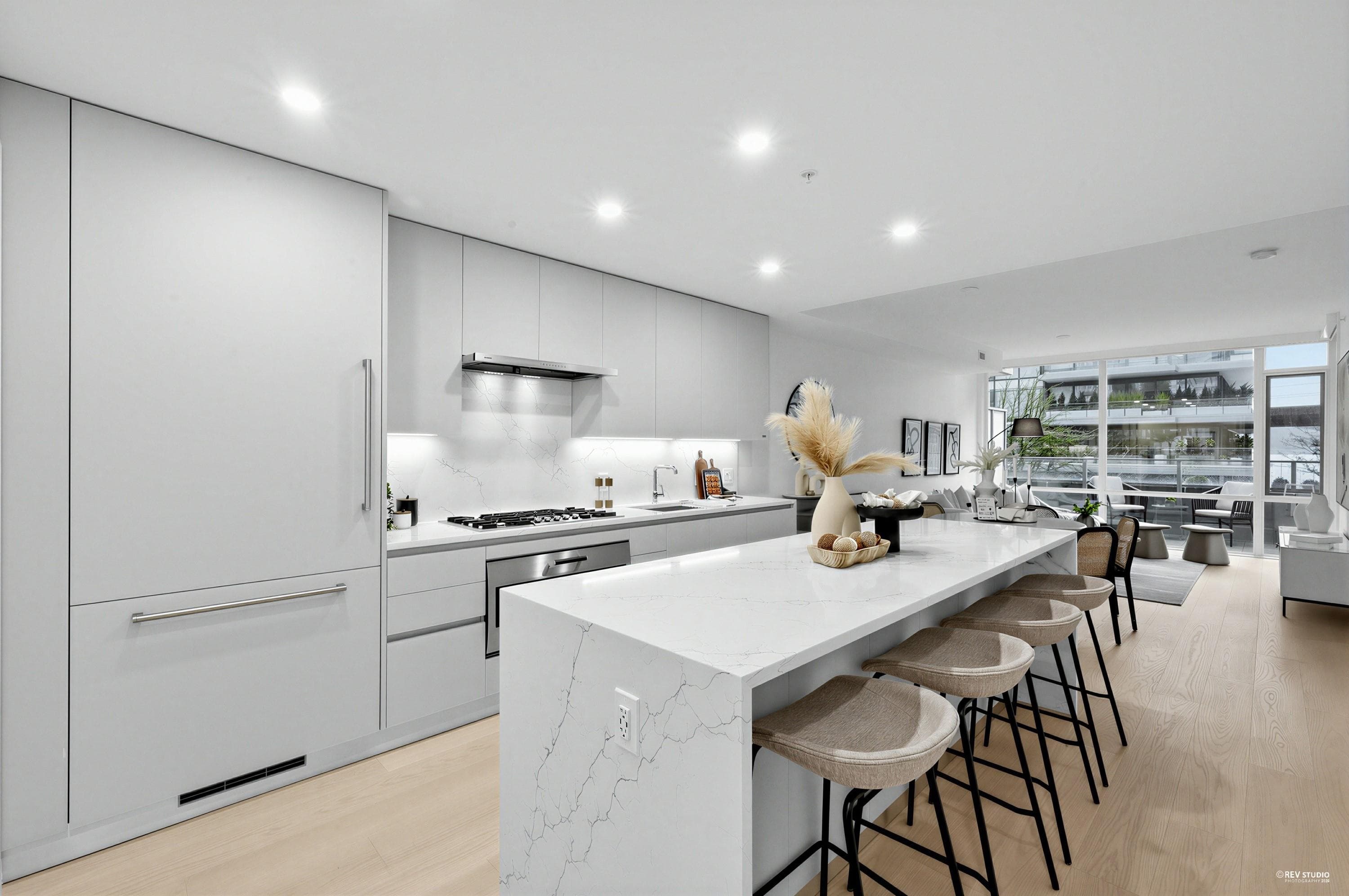 205 - 1331 Marine Drive, West Vancouver