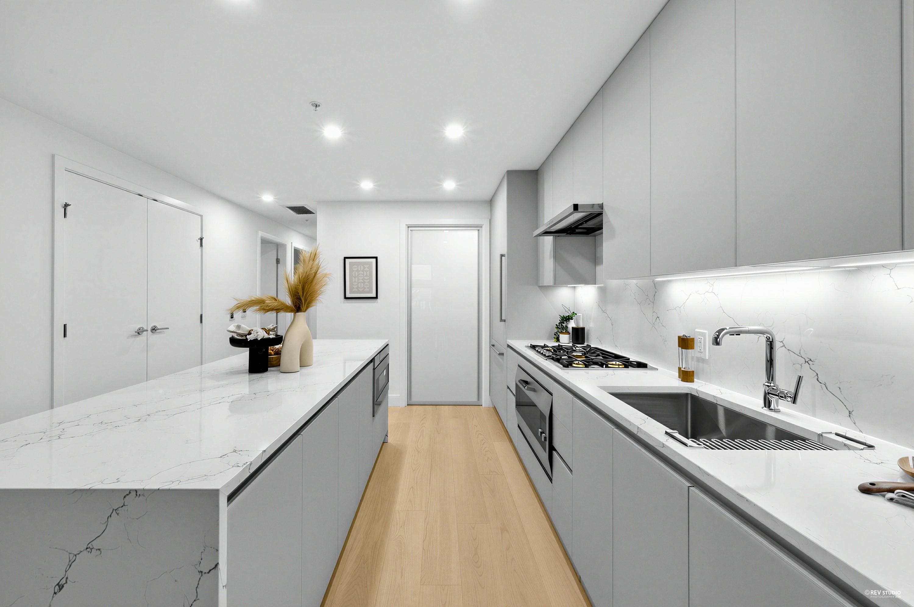 205 - 1331 Marine Drive, West Vancouver, V7T 1B6 — photo 4