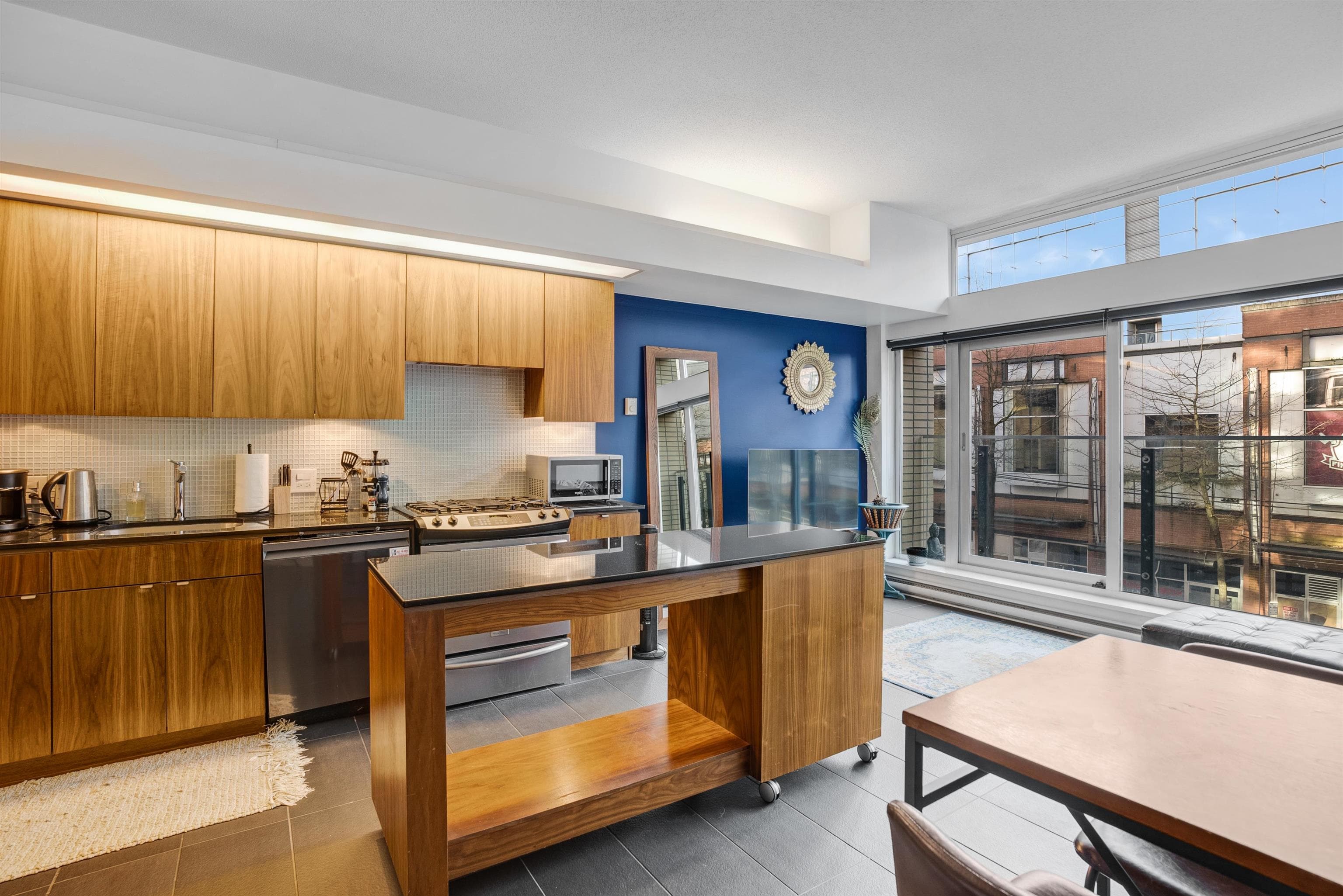 309 - 33 W Pender Street, Vancouver, V6B 0E5 — photo 1