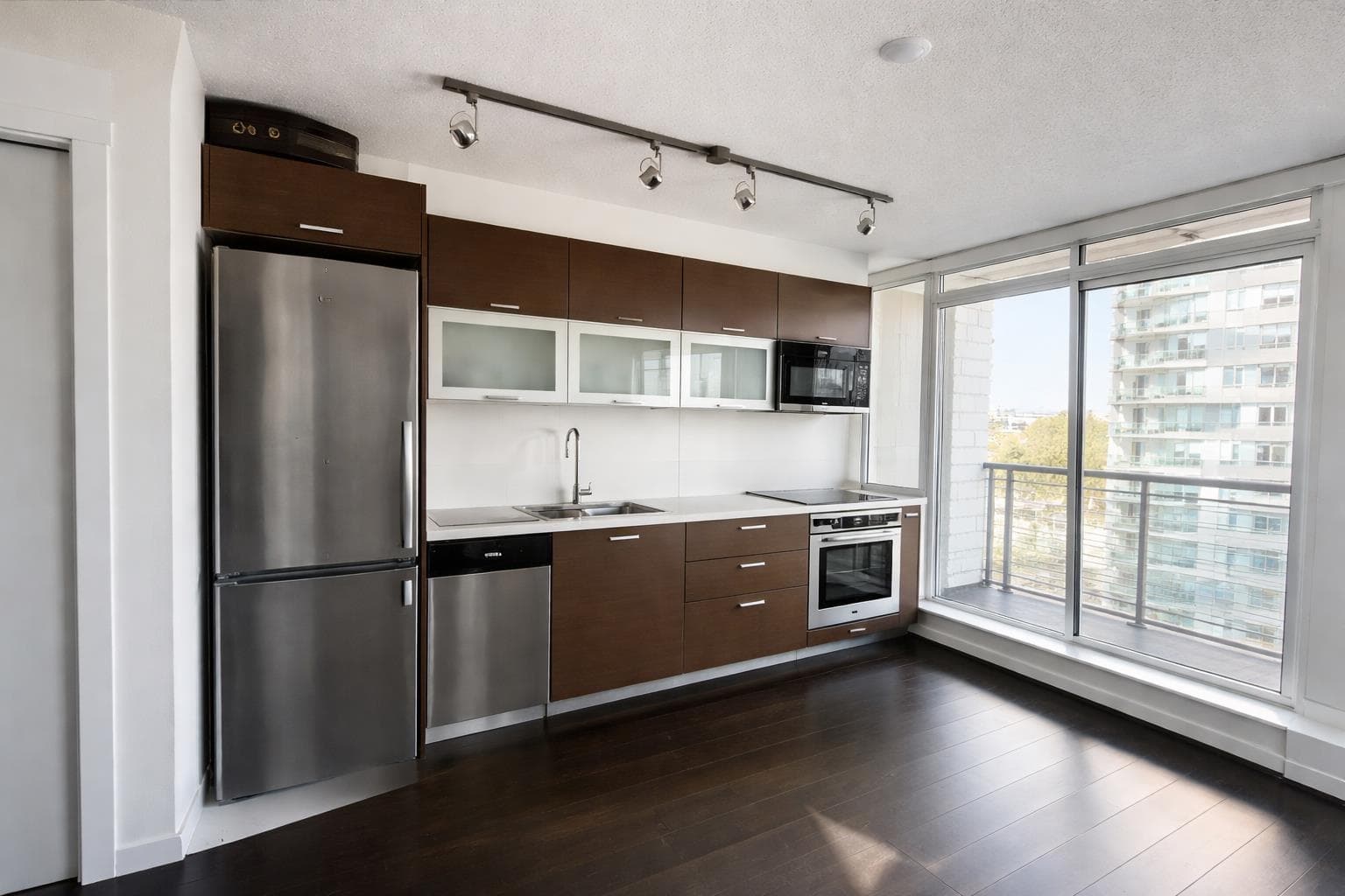 610 - 10777 University Drive, Surrey, V3T 0E6 — photo 5