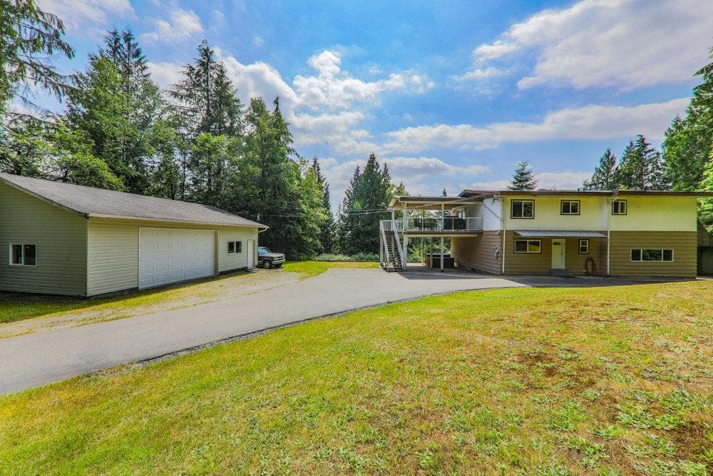 23215 141 Avenue, Maple Ridge, V4R 2R4 — photo 2
