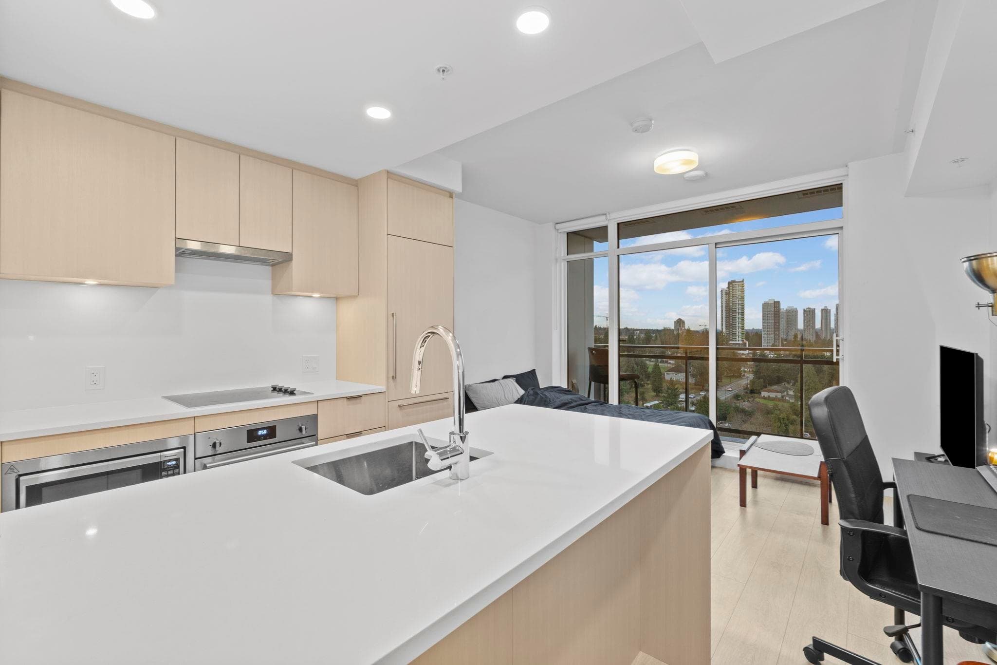 1203 - 13675 107a Avenue, Surrey