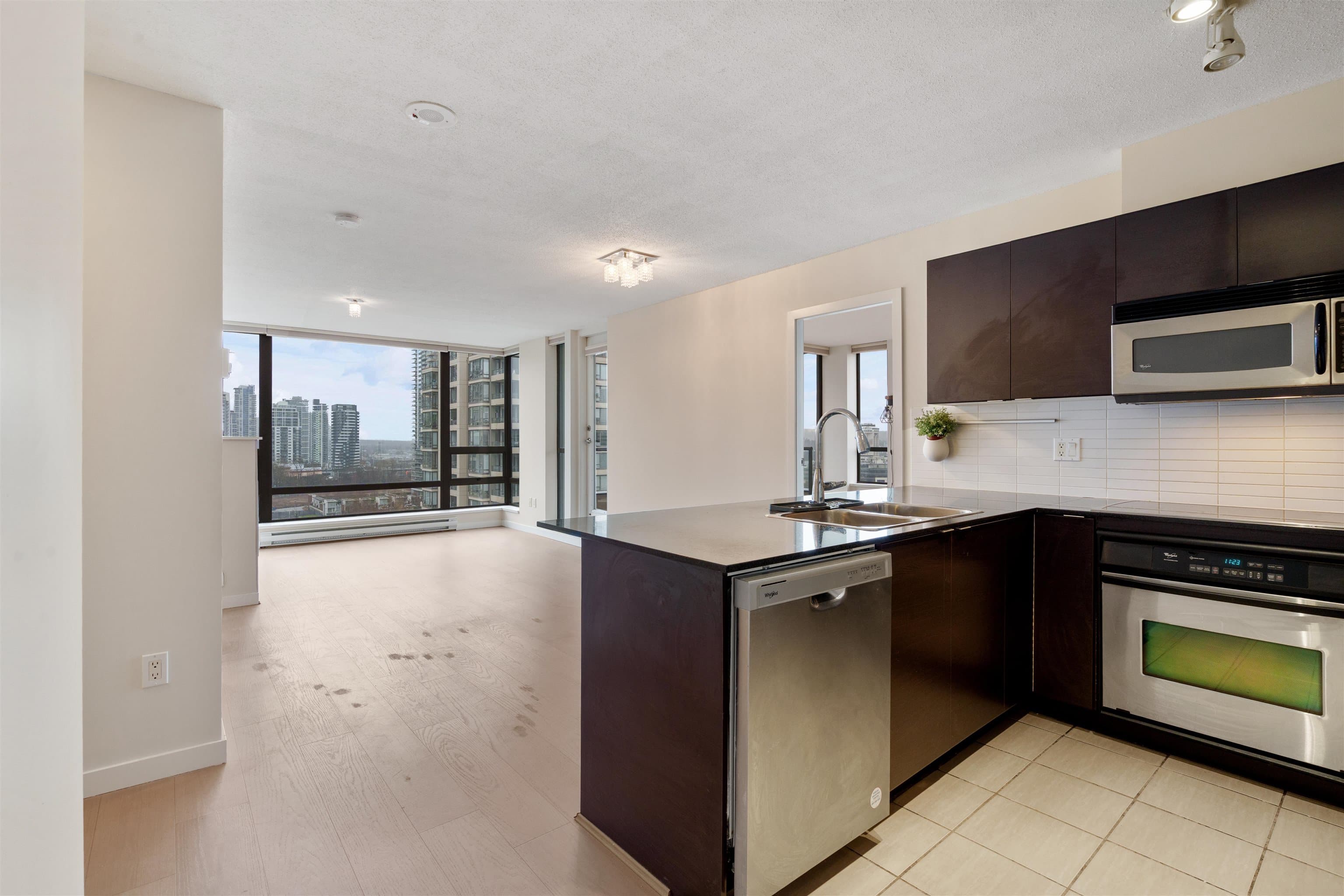 1706 - 4118 Dawson Street, Burnaby, V5C 0A3 — photo 4