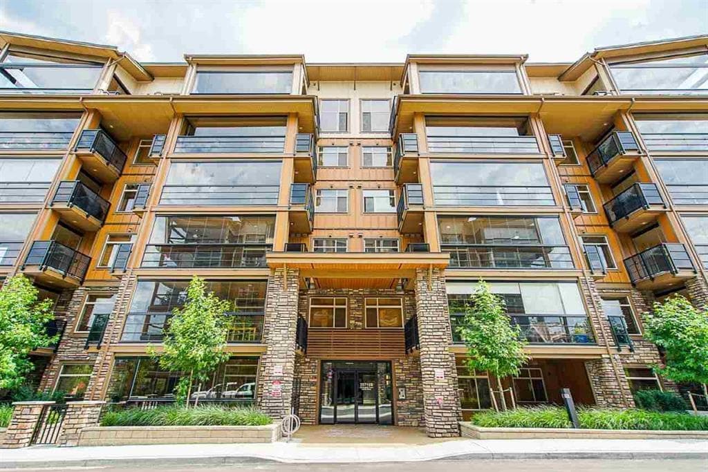 B328 - 20716 Willoughby Town Centre Drive, Langley