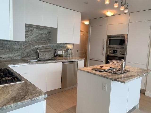 904 - 175 Victory Ship Way, North Vancouver, V7L 0G1 — photo 3