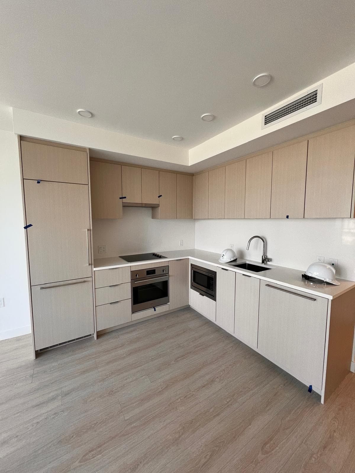 706 - 13675 107a Avenue, Surrey, V3T 2H2 — photo 4