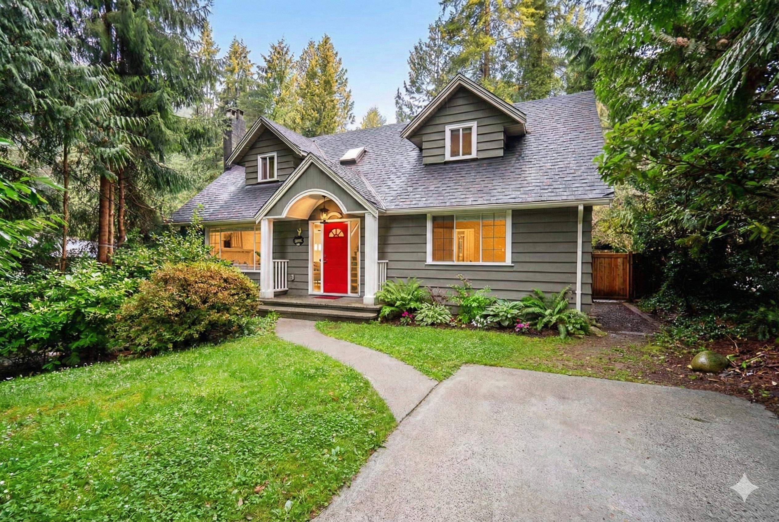2266 Swinburne Avenue, North Vancouver, V7H 1L1 — photo 4