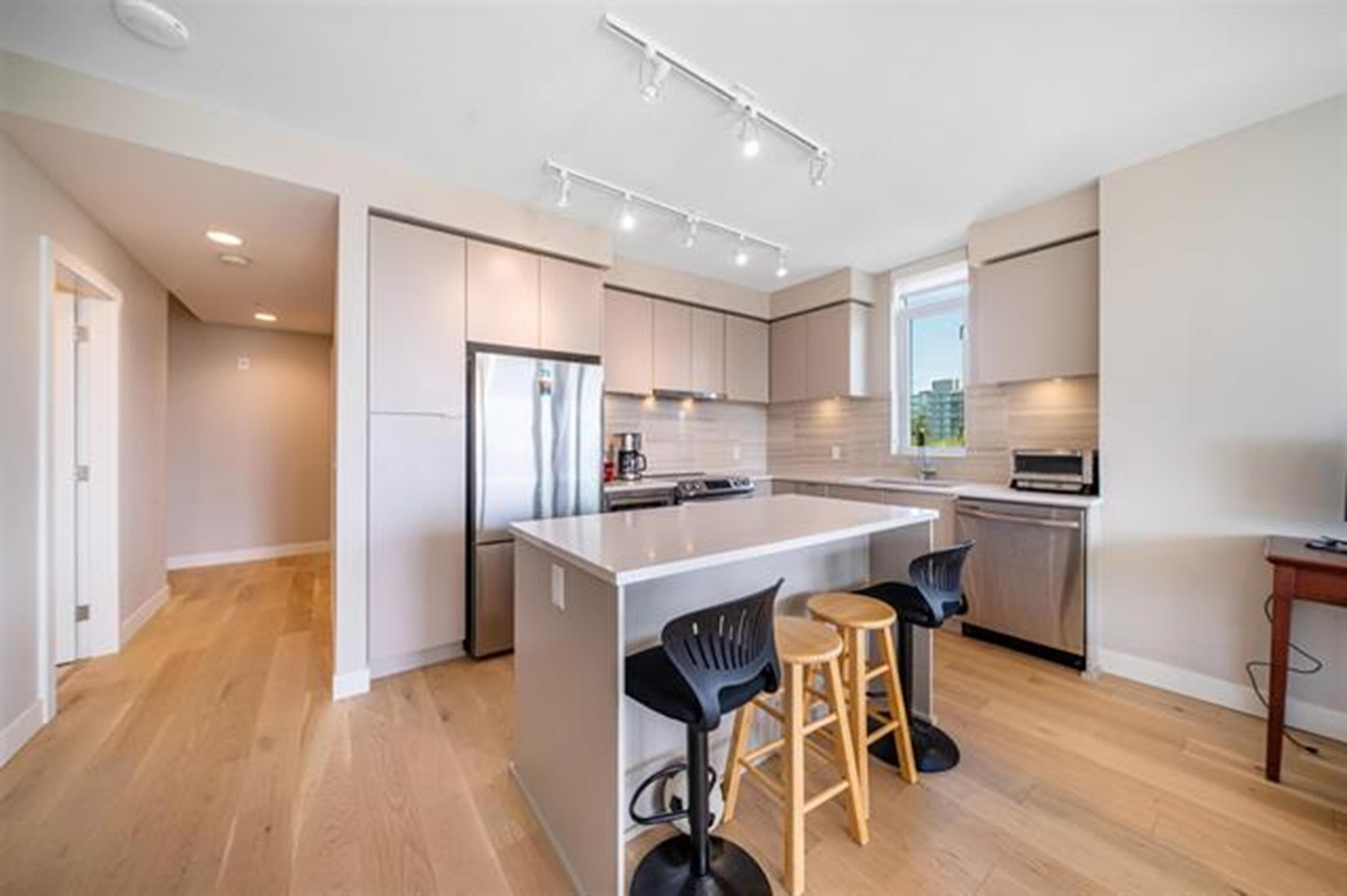 504 - 8761 University Crescent, Burnaby, V5A 4Y8 — photo 3