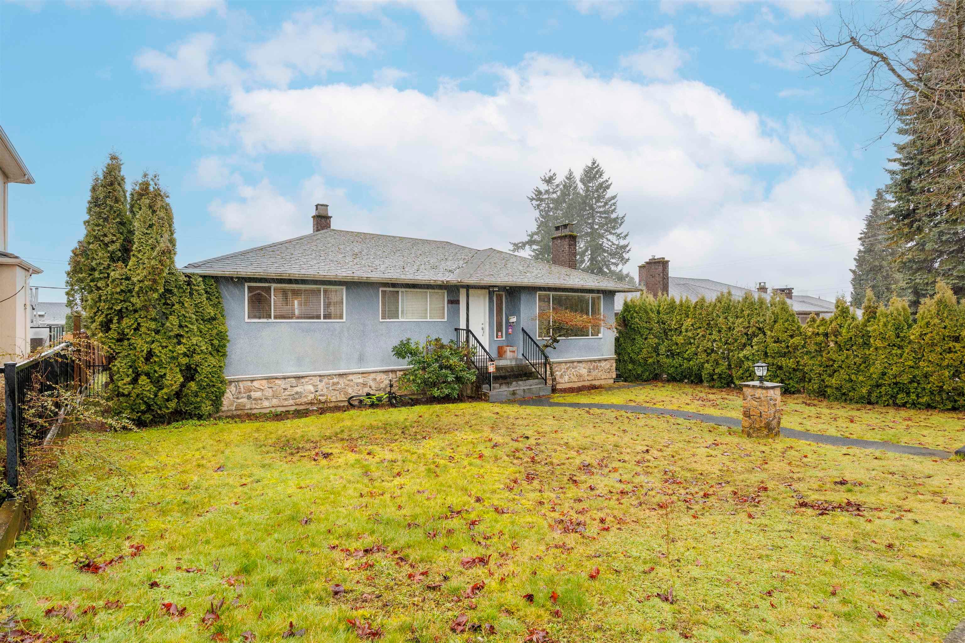 6524 Charles Street, Burnaby, V5B 2H1 — photo 1