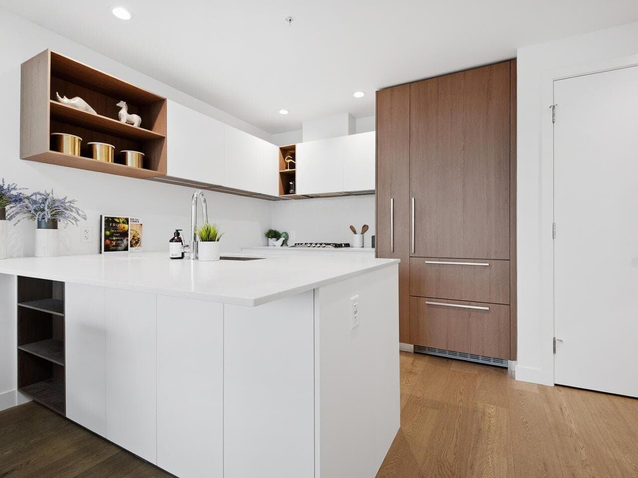 905 - 6000 Mckay Avenue, Burnaby