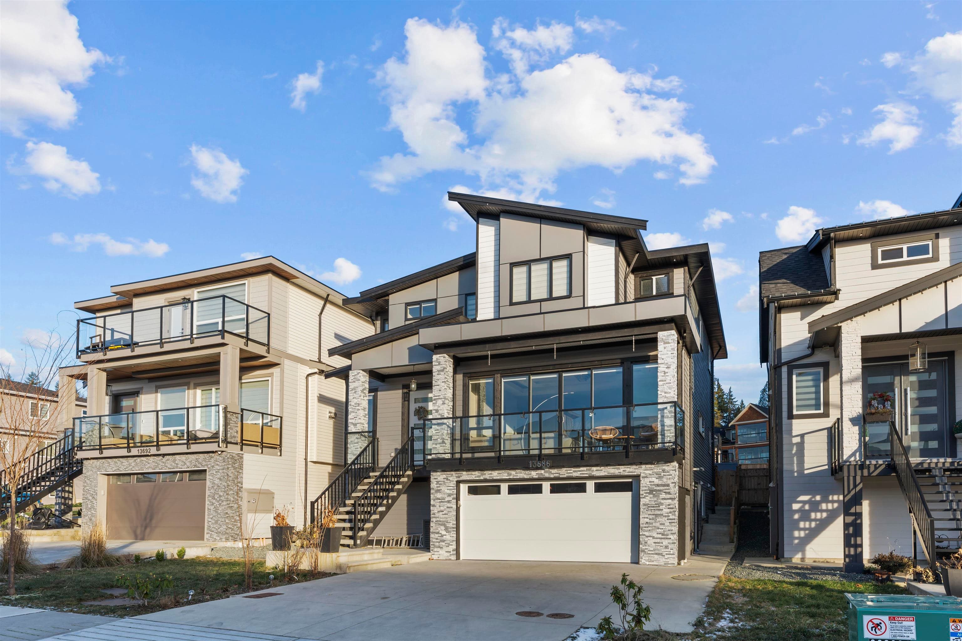 13686 232a Street, Maple Ridge, V4R 0H1 — photo 1