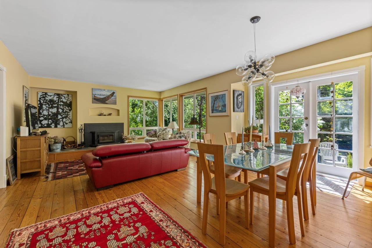 576 Cates Hill Road, Bowen Island, V0N 1G2 — photo 1