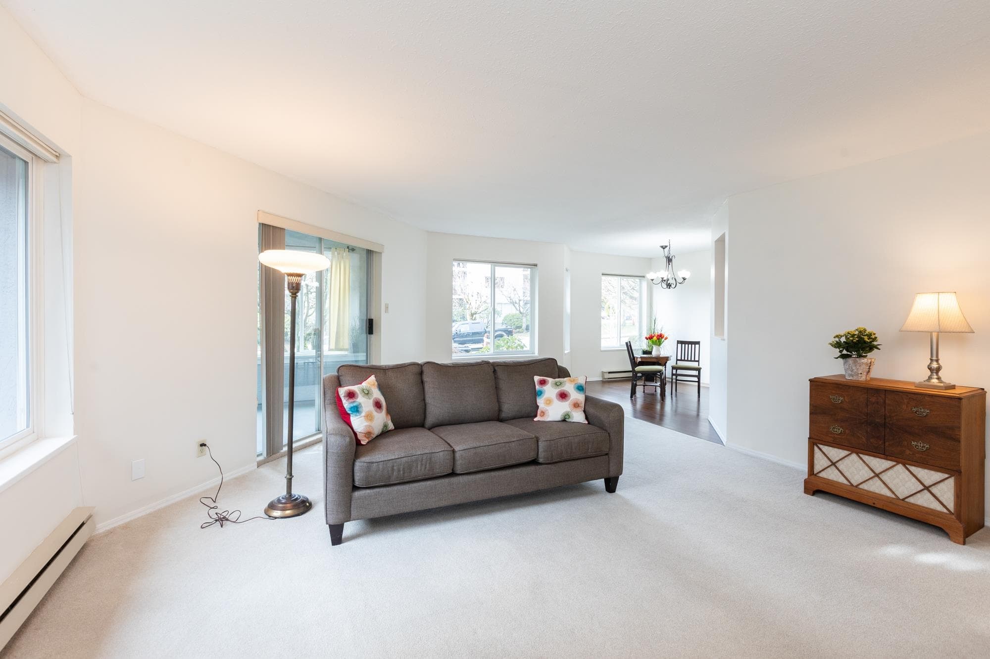 104 - 1378 Fir Street, White Rock, V4B 4B2 — photo 4
