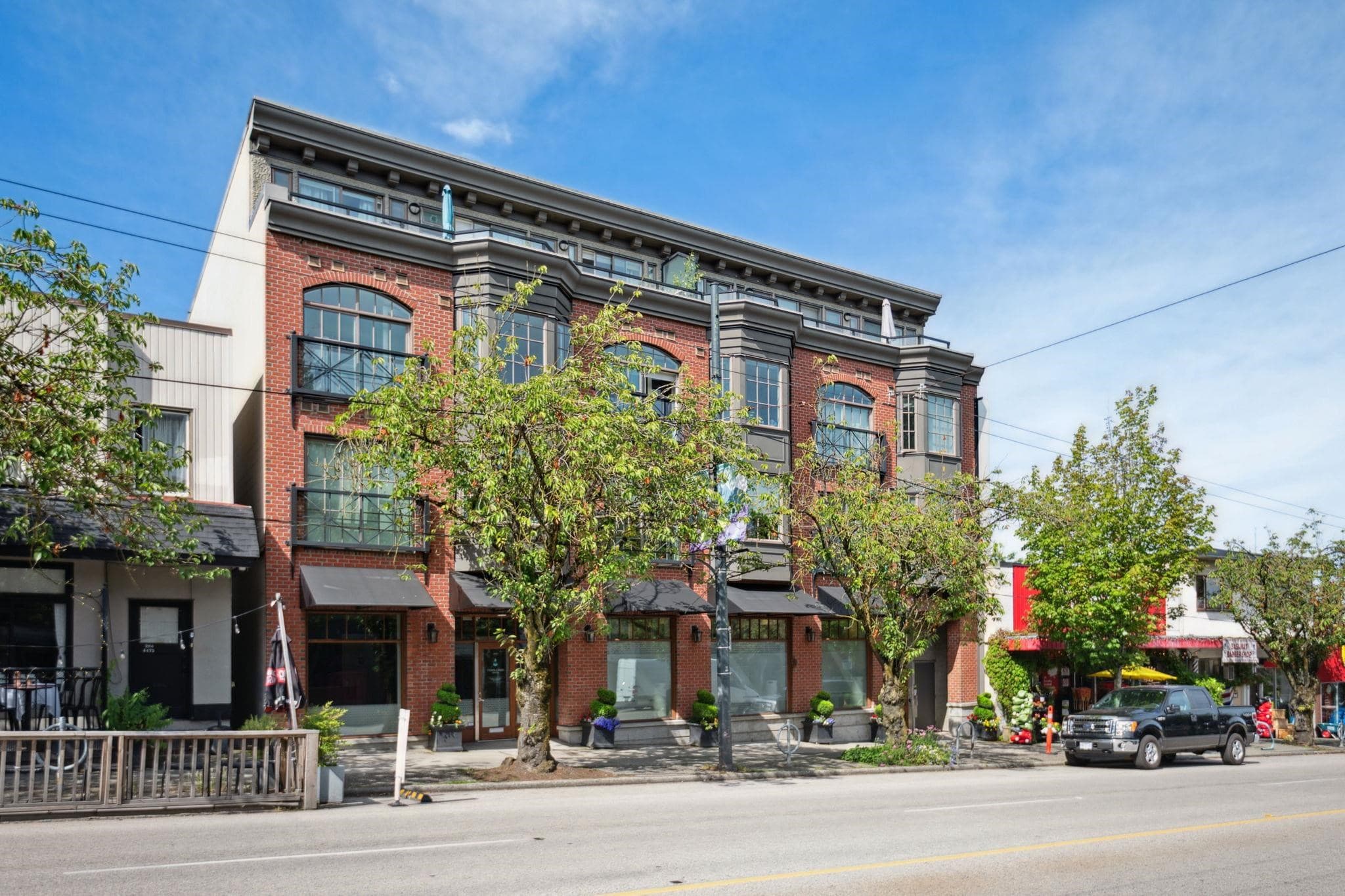 306 - 4463 W 10th Avenue, Vancouver, V6R 2H8 — photo 4