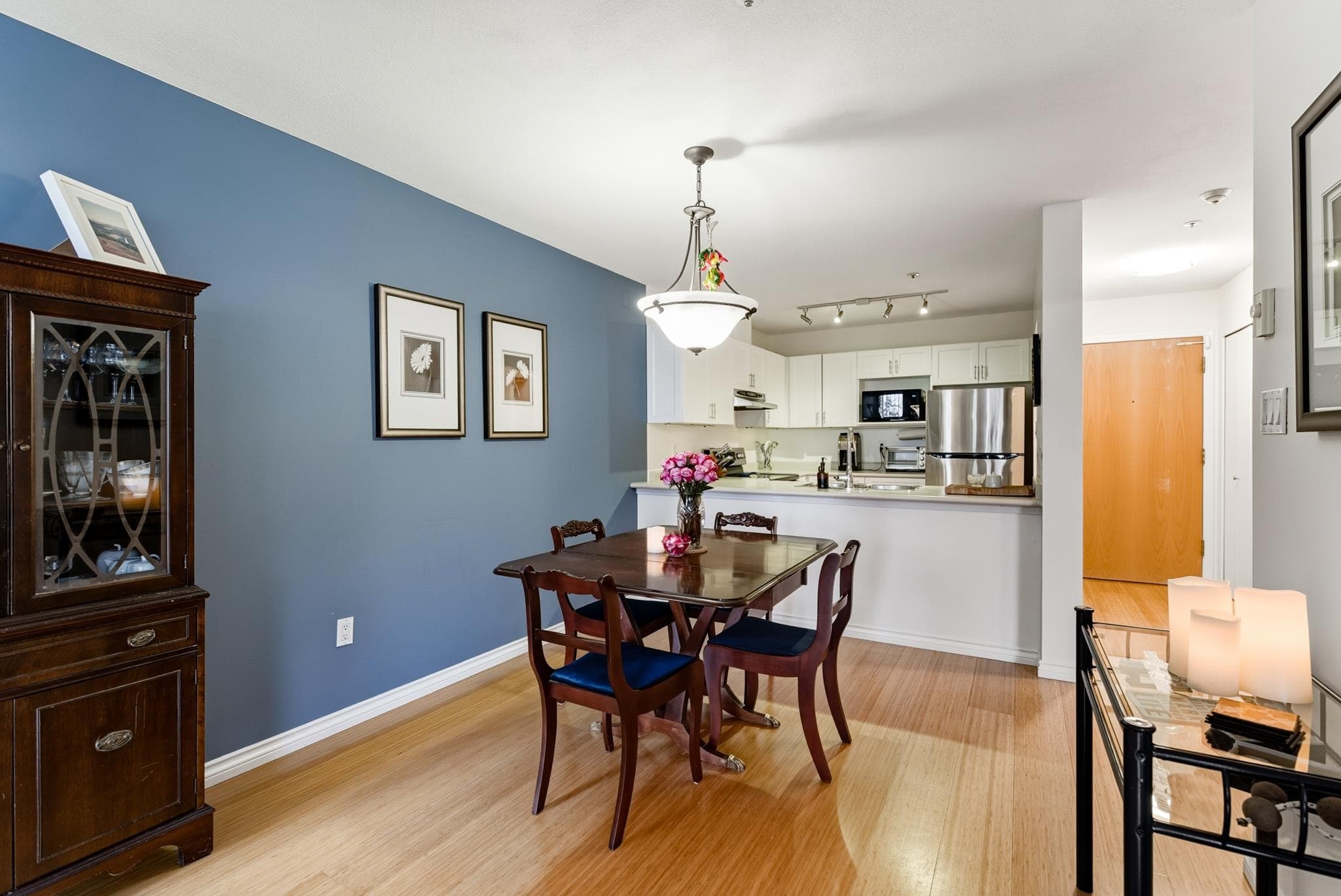 320 - 1220 Lasalle Place, Coquitlam, V3B 7L6 — photo 2