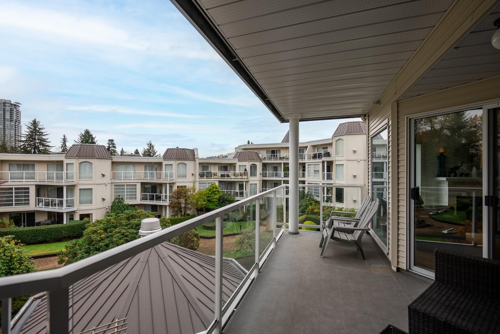 320 - 1220 Lasalle Place, Coquitlam, V3B 7L6 — photo 3