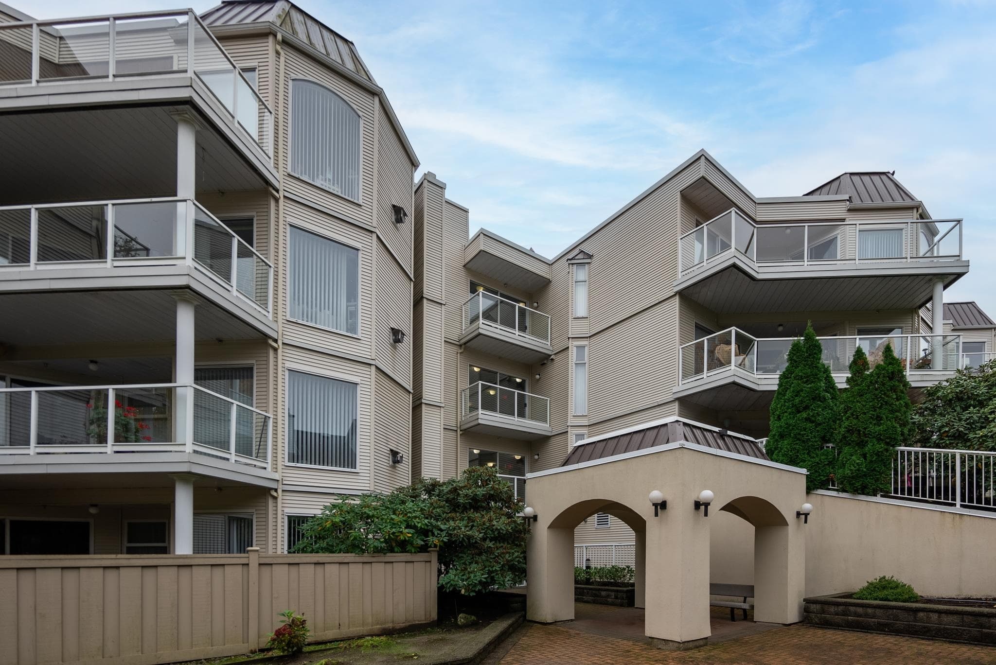 320 - 1220 Lasalle Place, Coquitlam, V3B 7L6 — photo 4