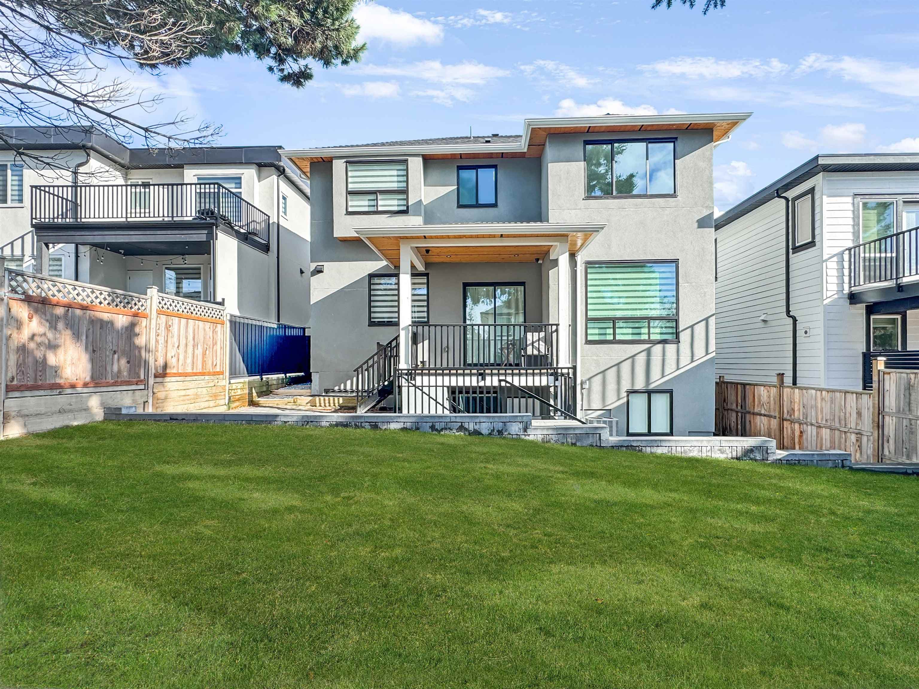 Bsmt - 1695 167th Street, Surrey, V3Z 0B4 — photo 2