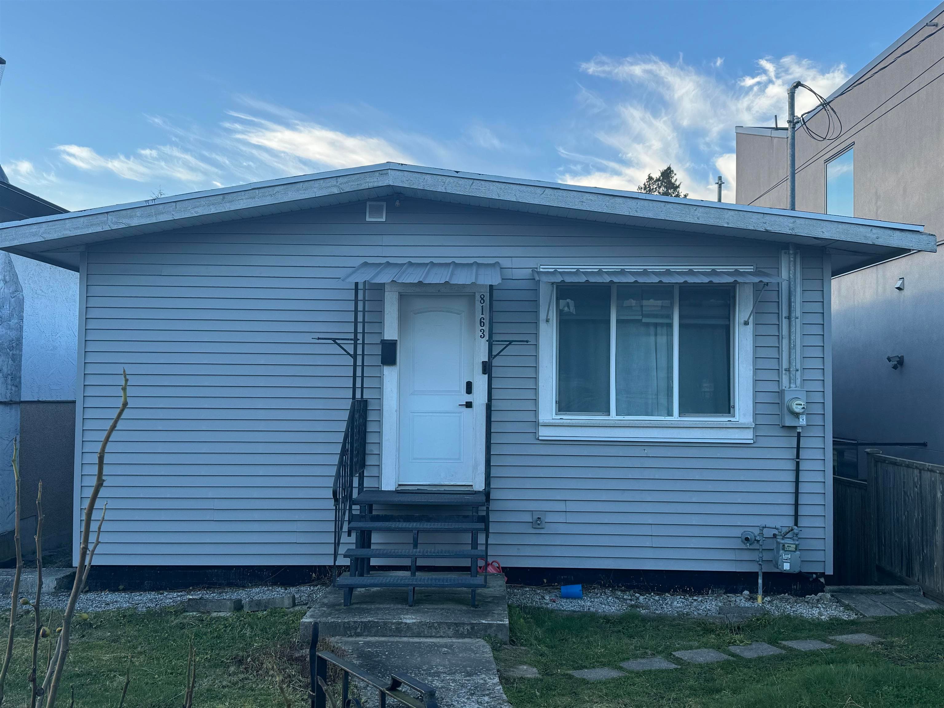 8163 18th Avenue, Burnaby, V3N 1K2 — photo 1