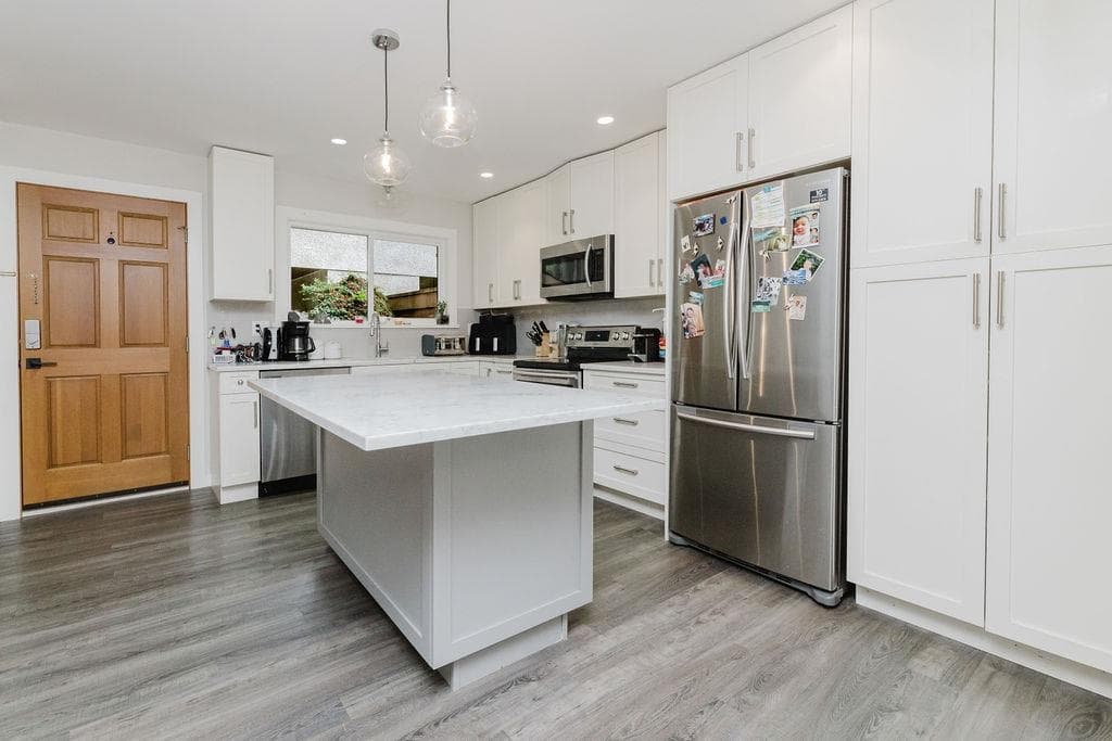 841 North Road, Gibsons