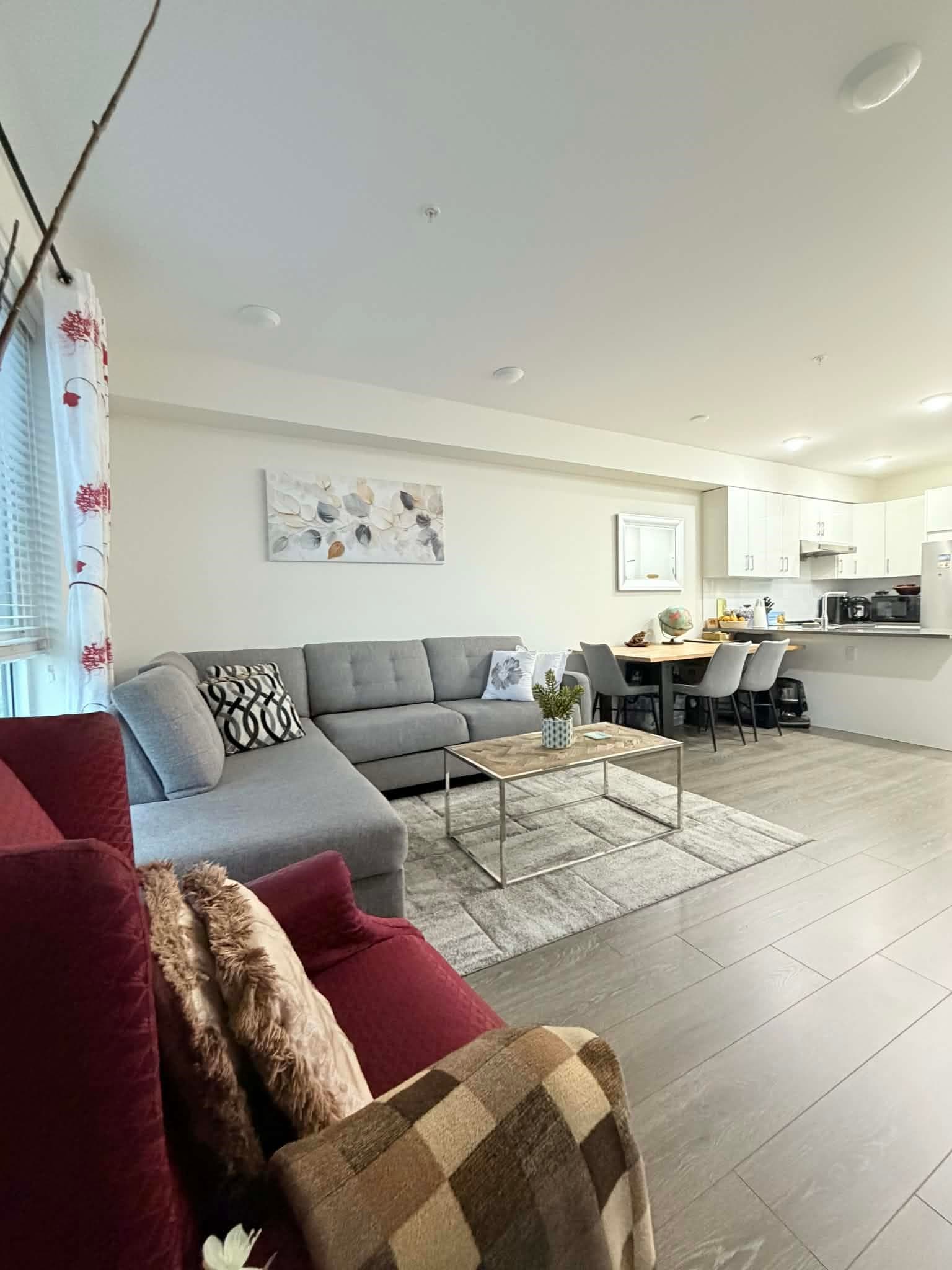 409 - 15351 101 Avenue, Surrey, V3R 0G2 — photo 2