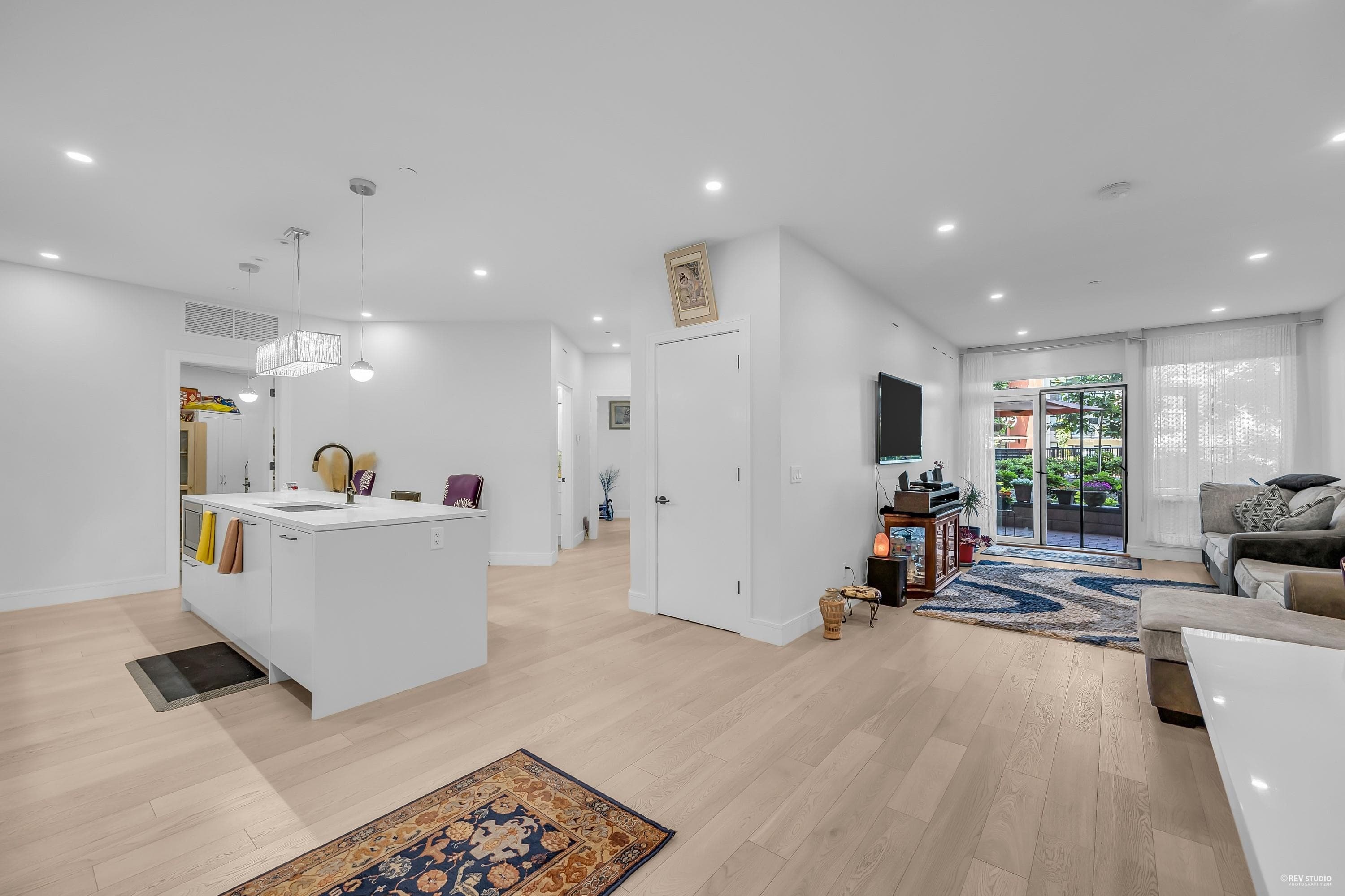 101 - 20416 Park Avenue, Langley