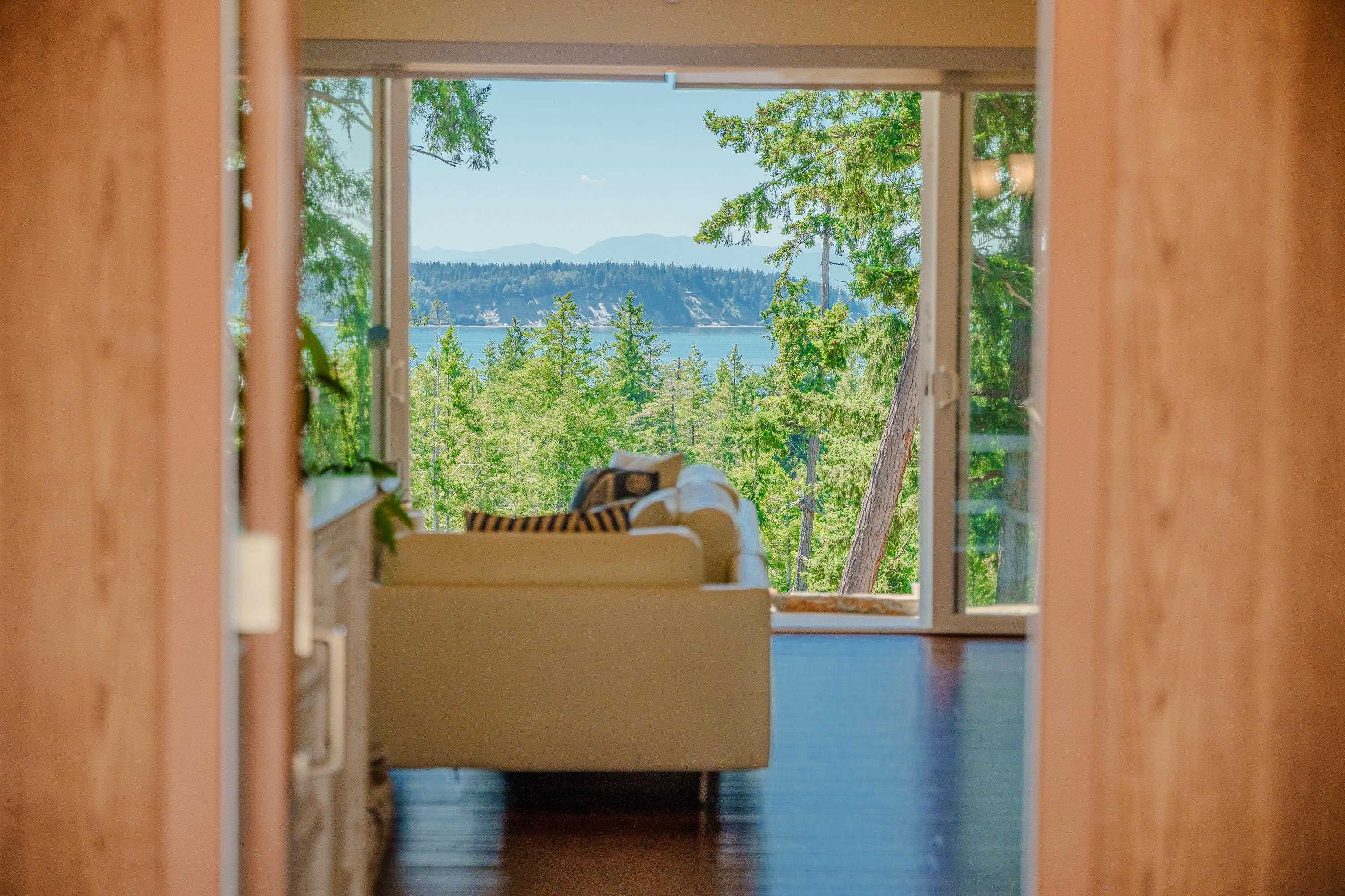 10825 Wood Bay Ridge Road, Halfmoon Bay, V7Z 1B8 — photo 5