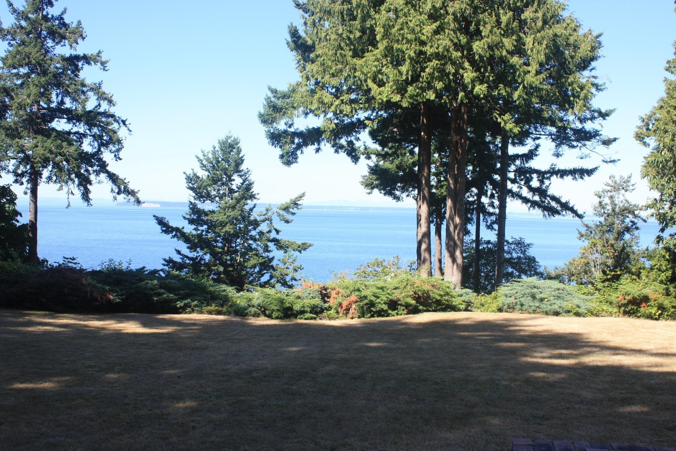 12581 16 Avenue, Surrey, V4A 1M7 — photo 2