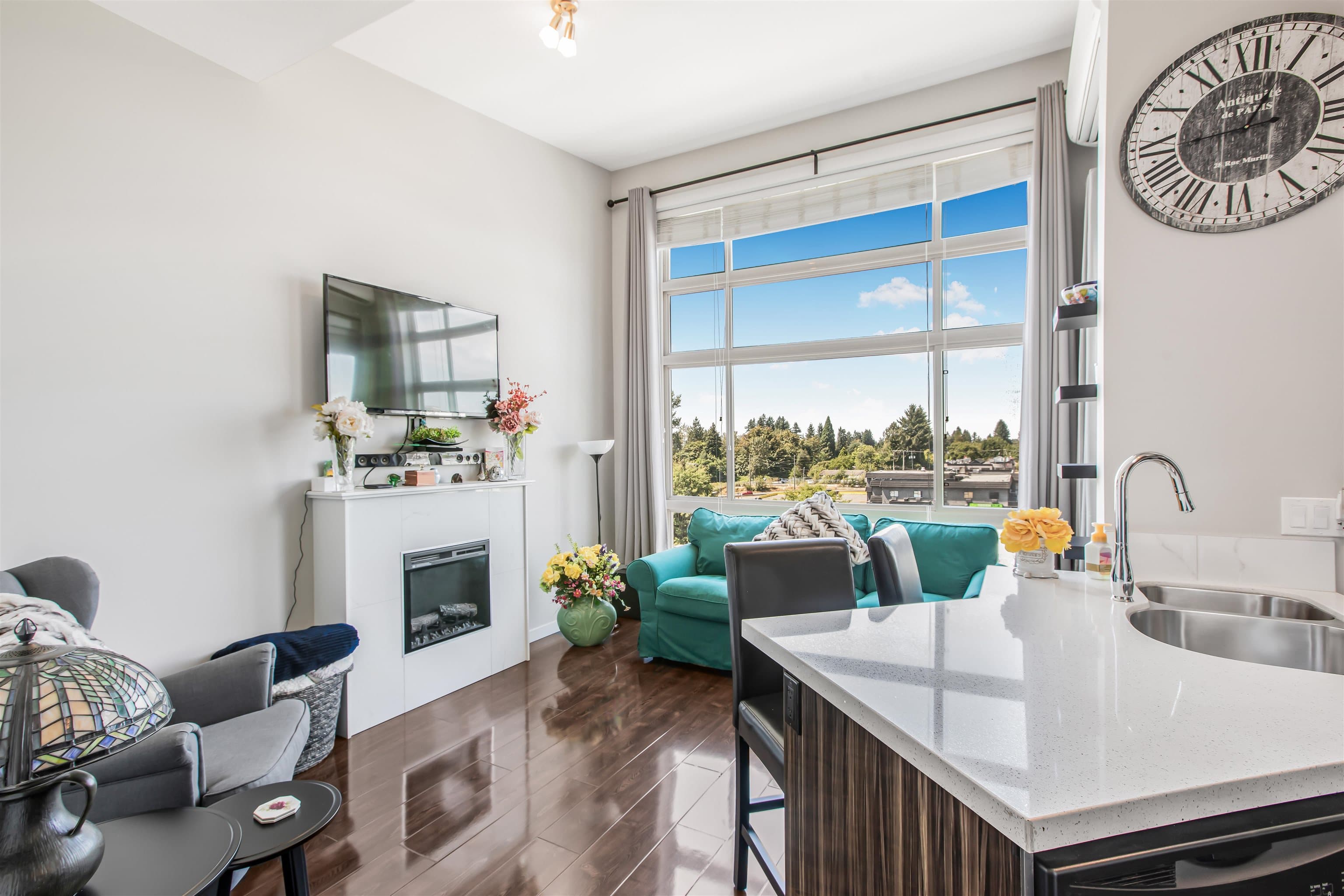 604 - 22318 Lougheed Highway, Maple Ridge