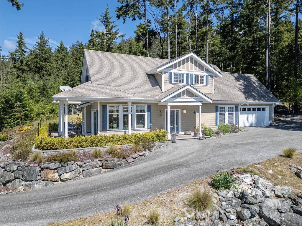 4247 Johnston Heights Drive, Garden Bay, V0N 1S1 — photo 3